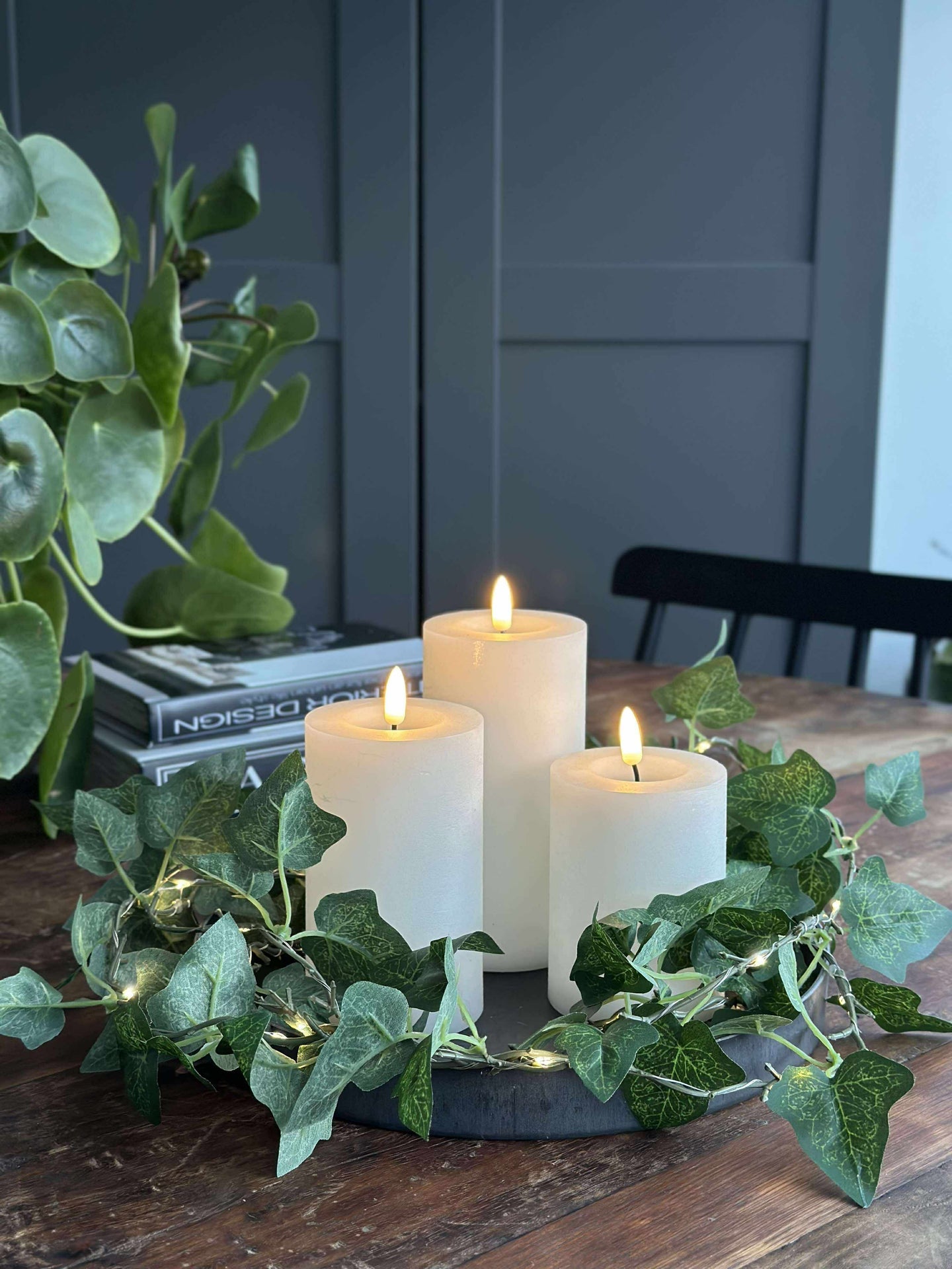 Ljusslinga med gröna murgrönablad - 290cm