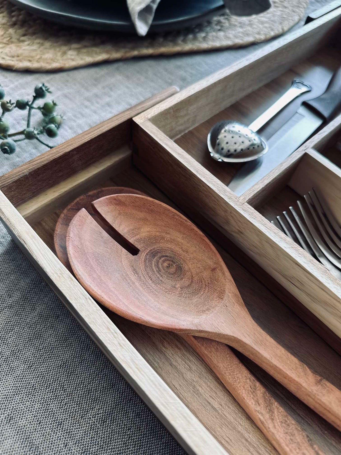 Besticklåda i Akaciaträ - Justerbar