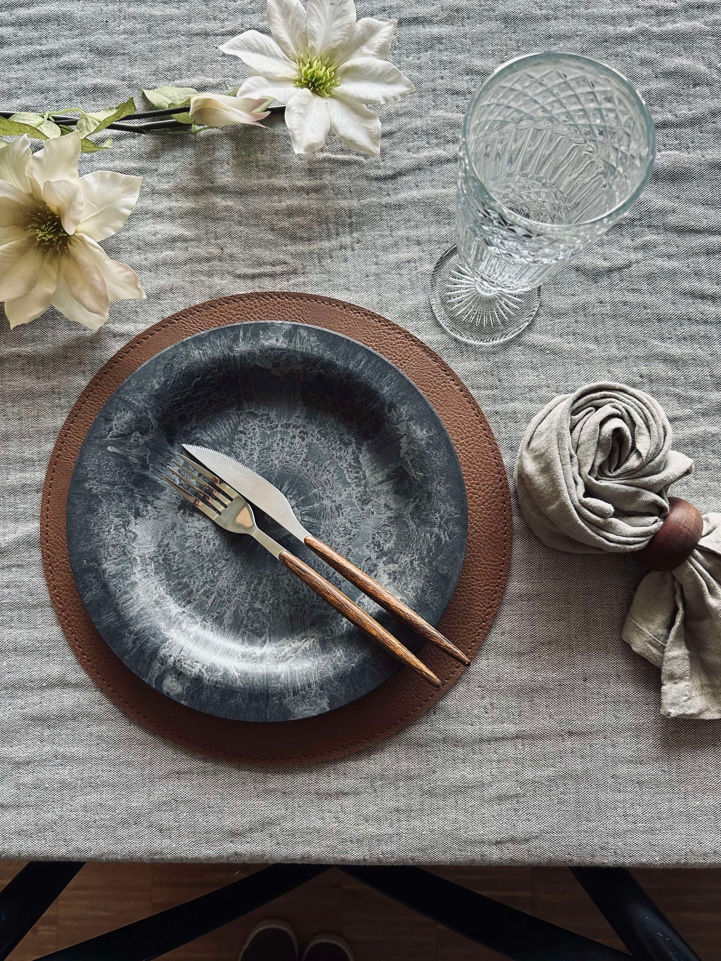 Vändbar bordstablett - Tobak / Sand