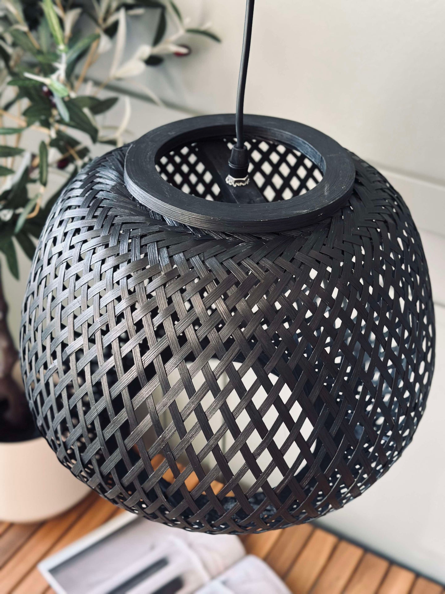 Bambu lampa - Svart dia 33