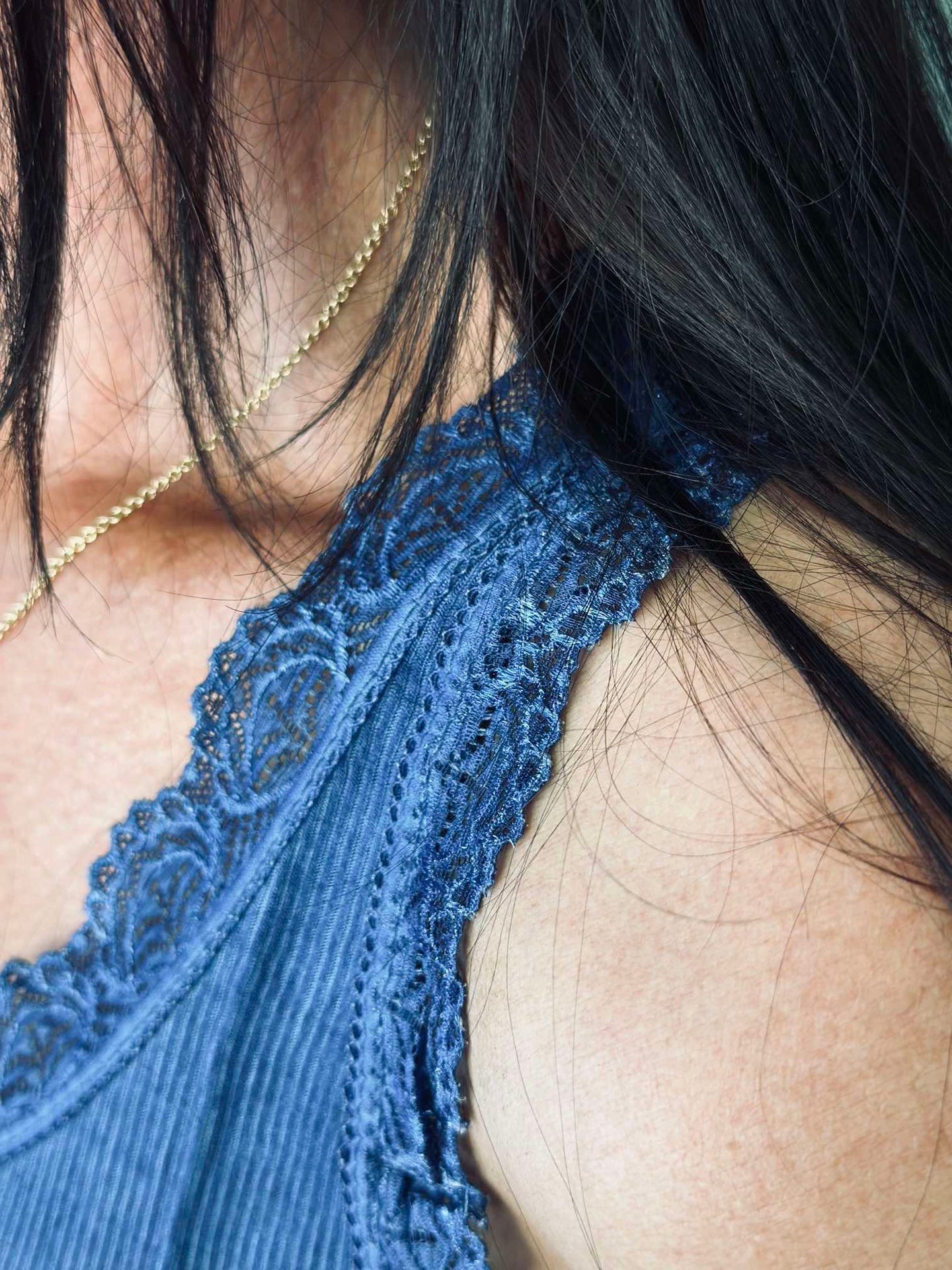 Topp med spets – Daily Dark denim