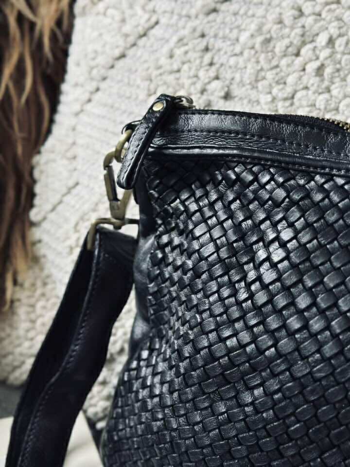 Crossover Jenne Svart