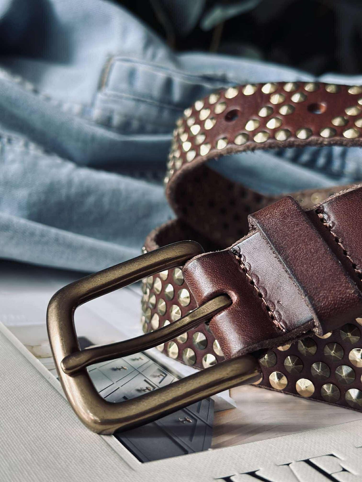 Jeansbälte med nitar - Brun/guld