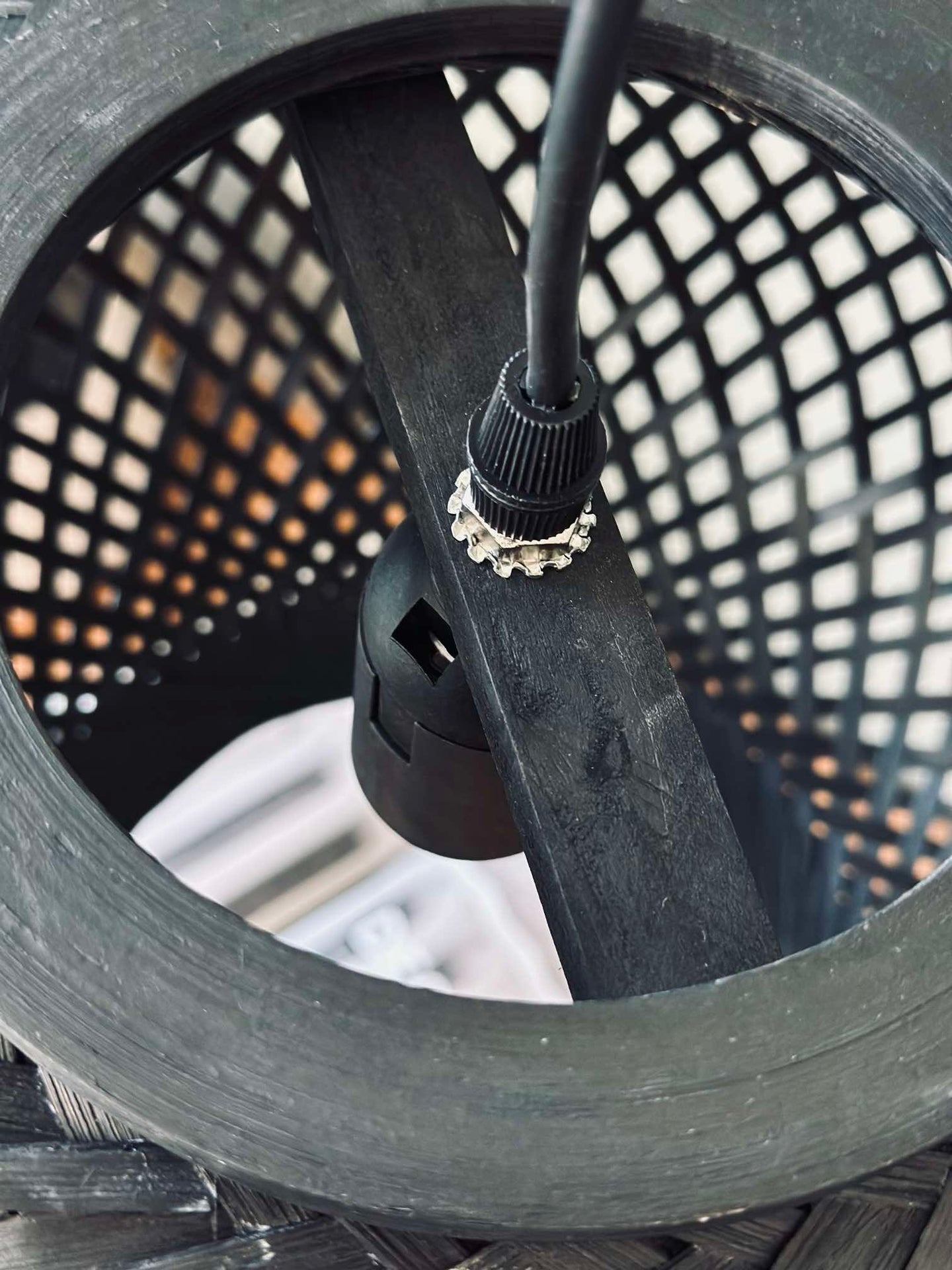 Bambu lampa - Svart dia 33