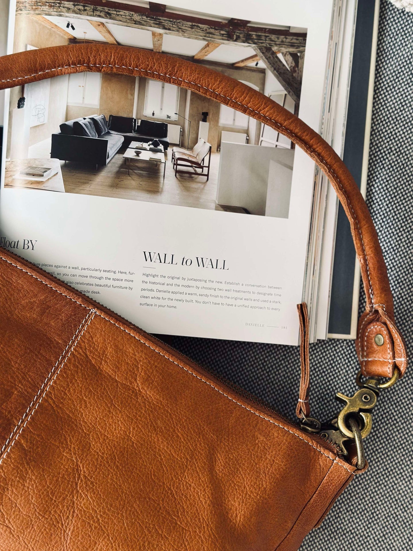 Axelväska Naomi small - Cognac