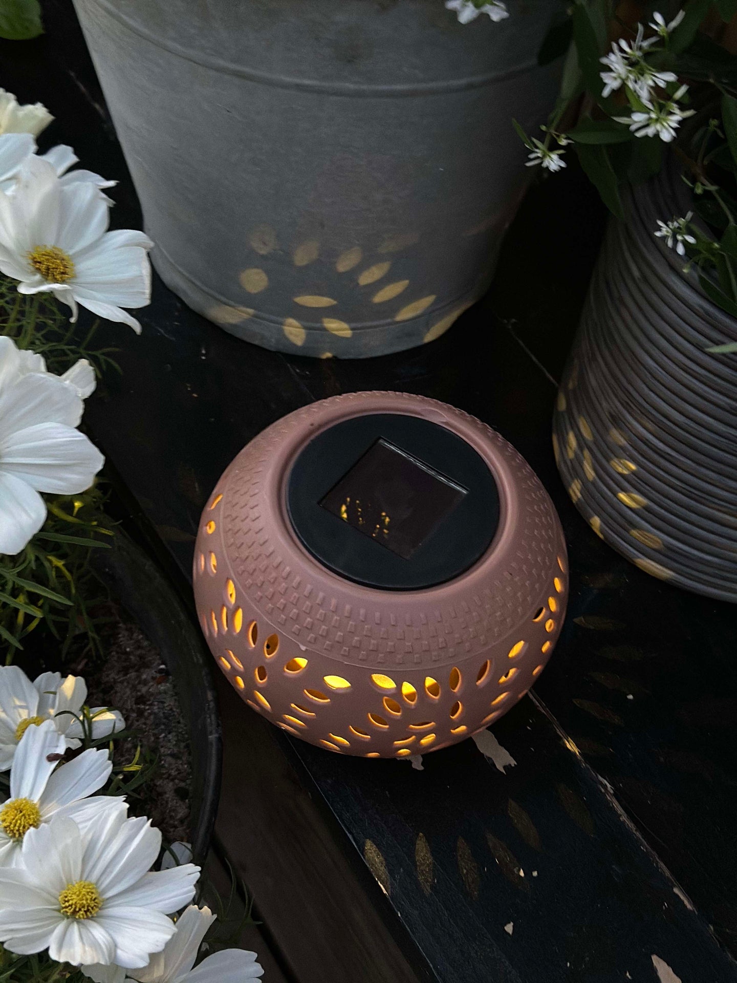 Solcellslykta FIONA - Gammalrosa