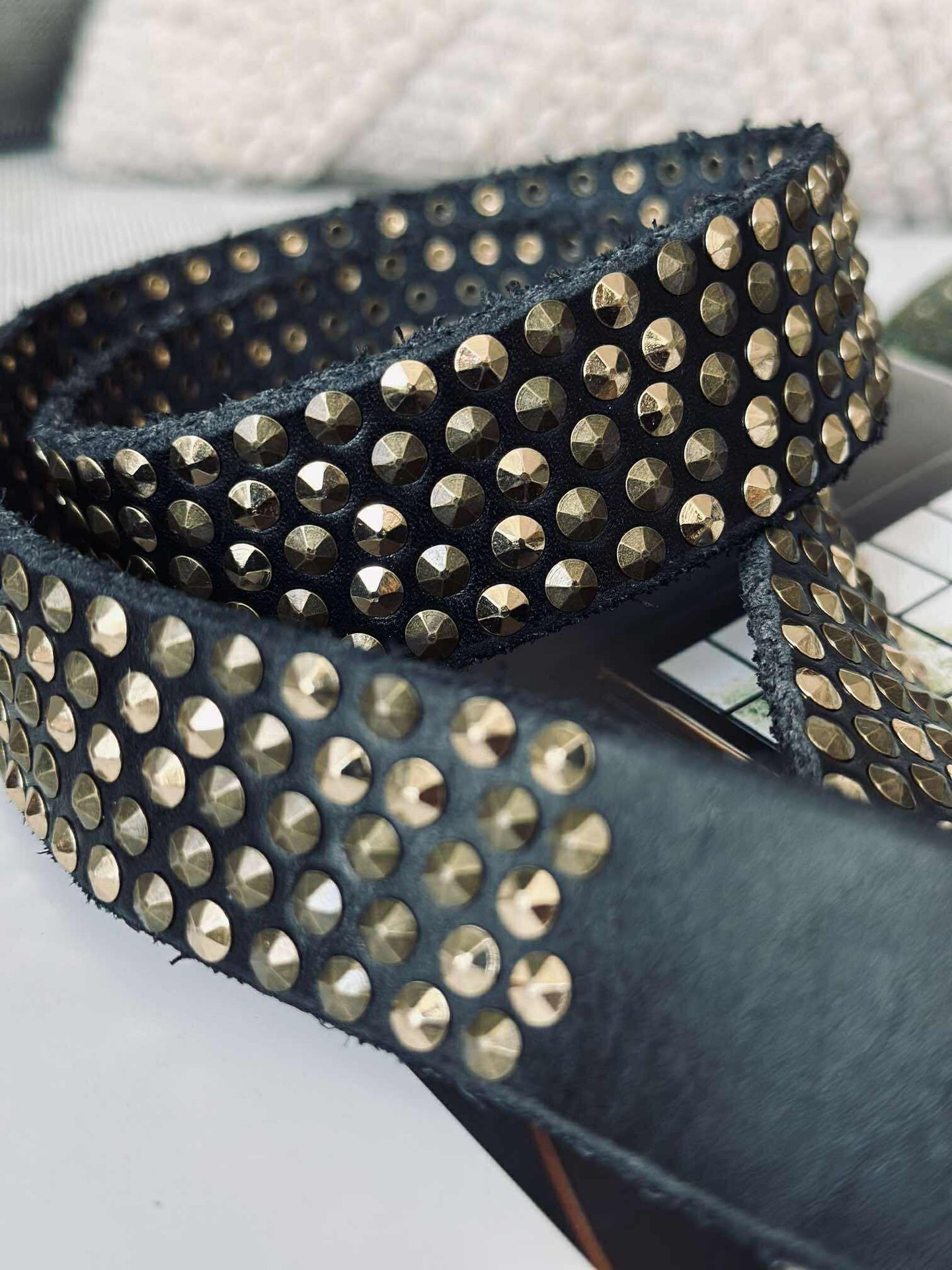 Jeansbälte med nitar - Svart / guld