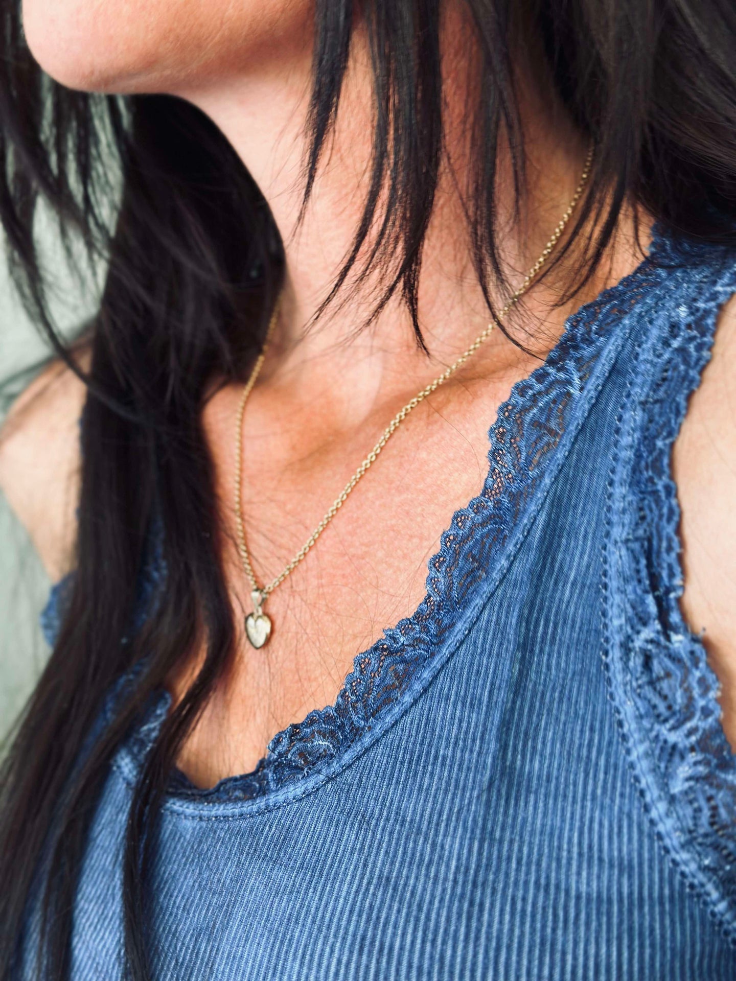 Topp med spets – Daily Dark denim