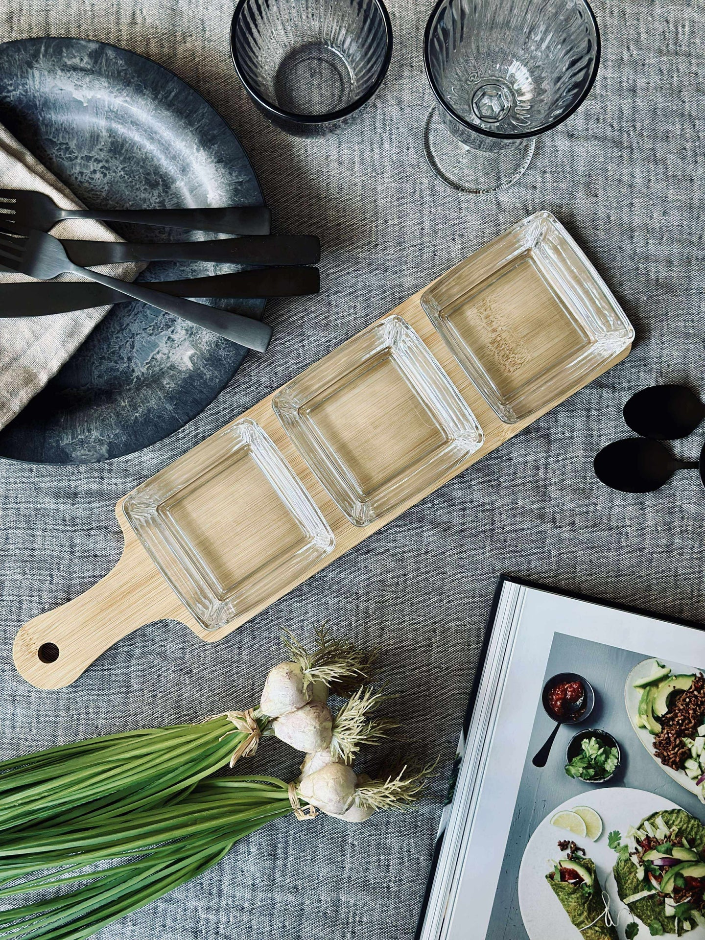 Tapas - 4 skålar och fat