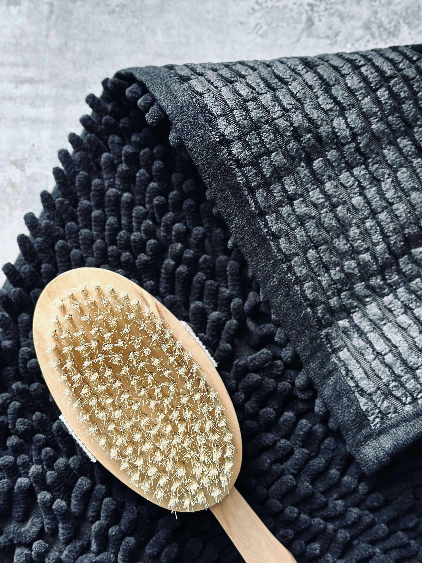 Badrumssats: Duschdraperi & badmatta / Svart