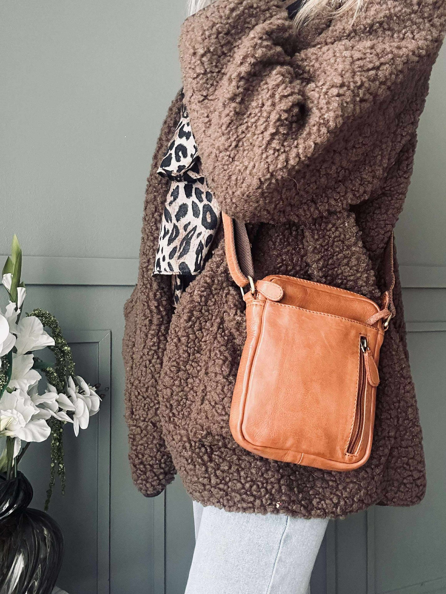 Crossover mobilväska - Cognac