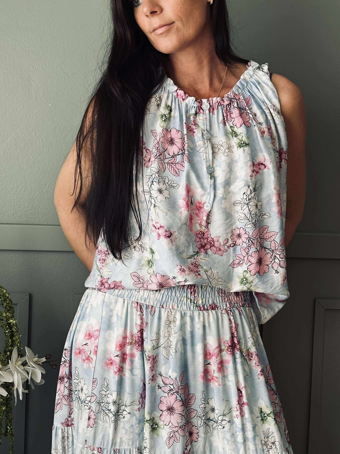 Top Celeste blue