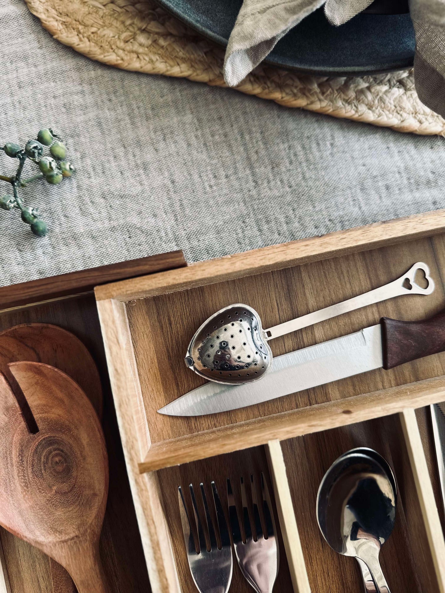 Besticklåda i Akaciaträ - Justerbar