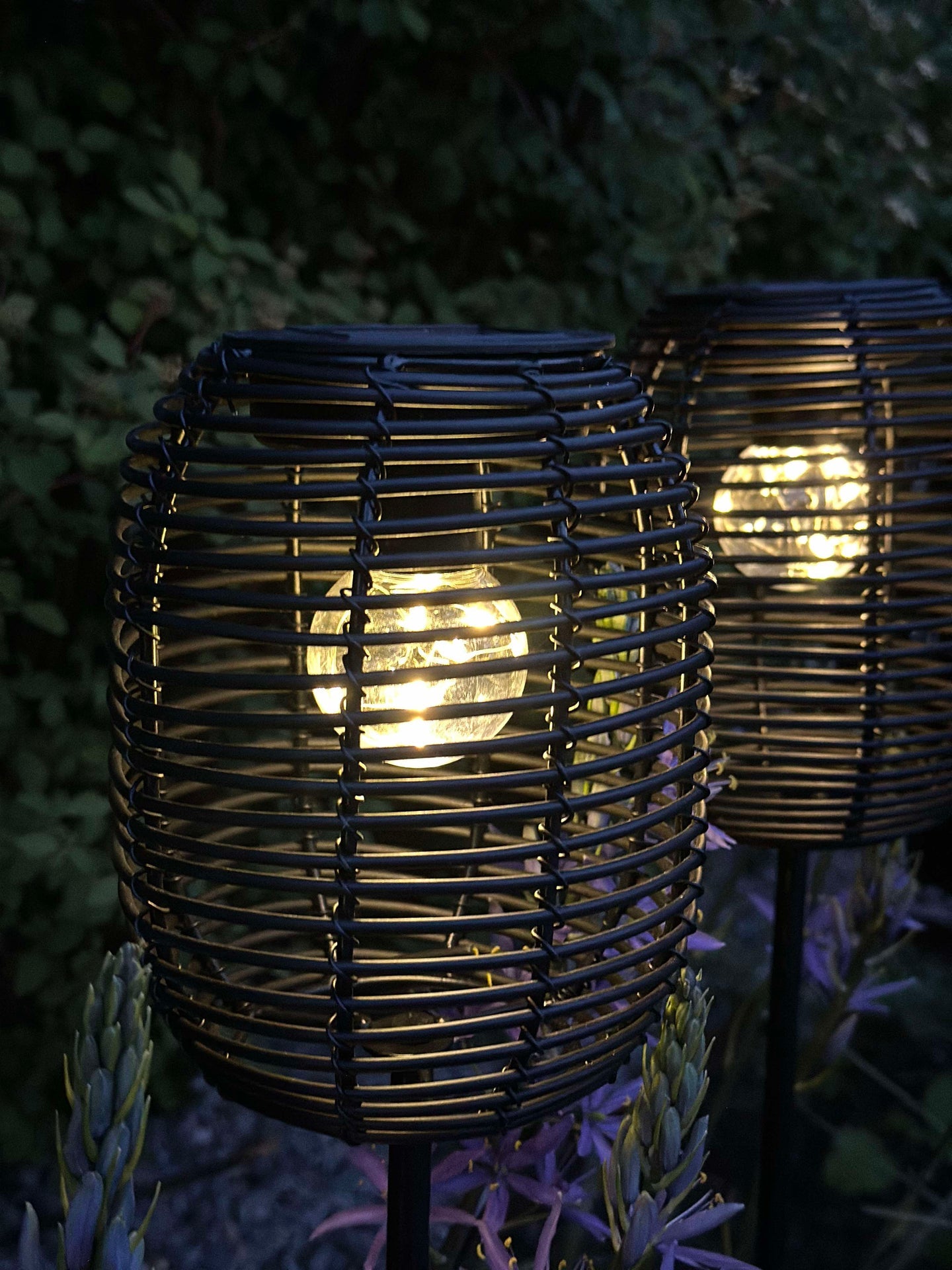 Lykta Molly svart på spjut - Solenergi