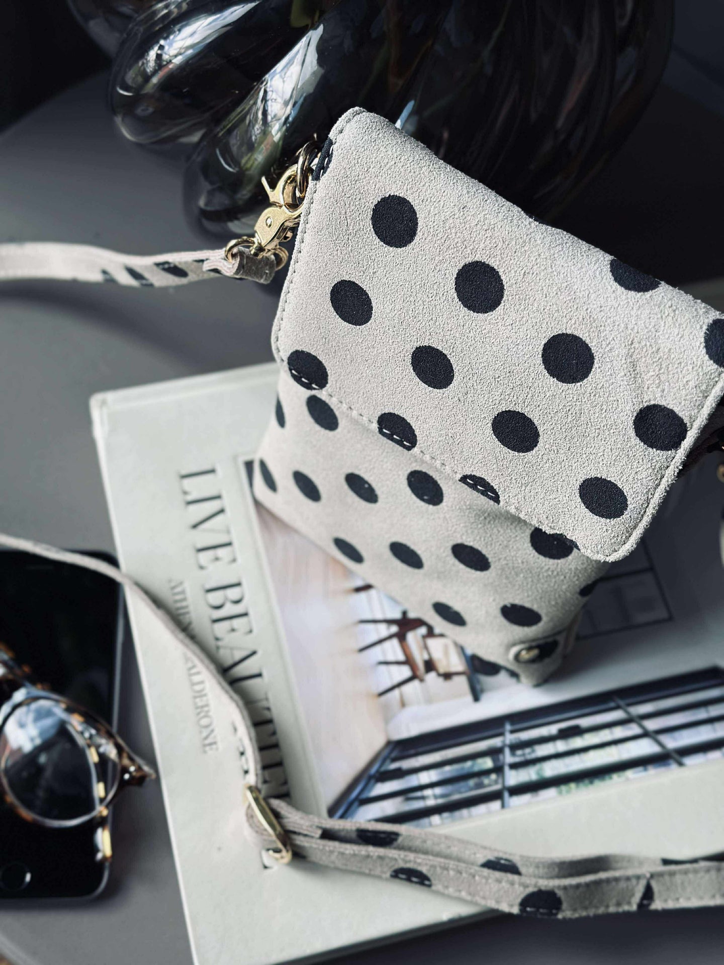 Mobilväska Blacks dots