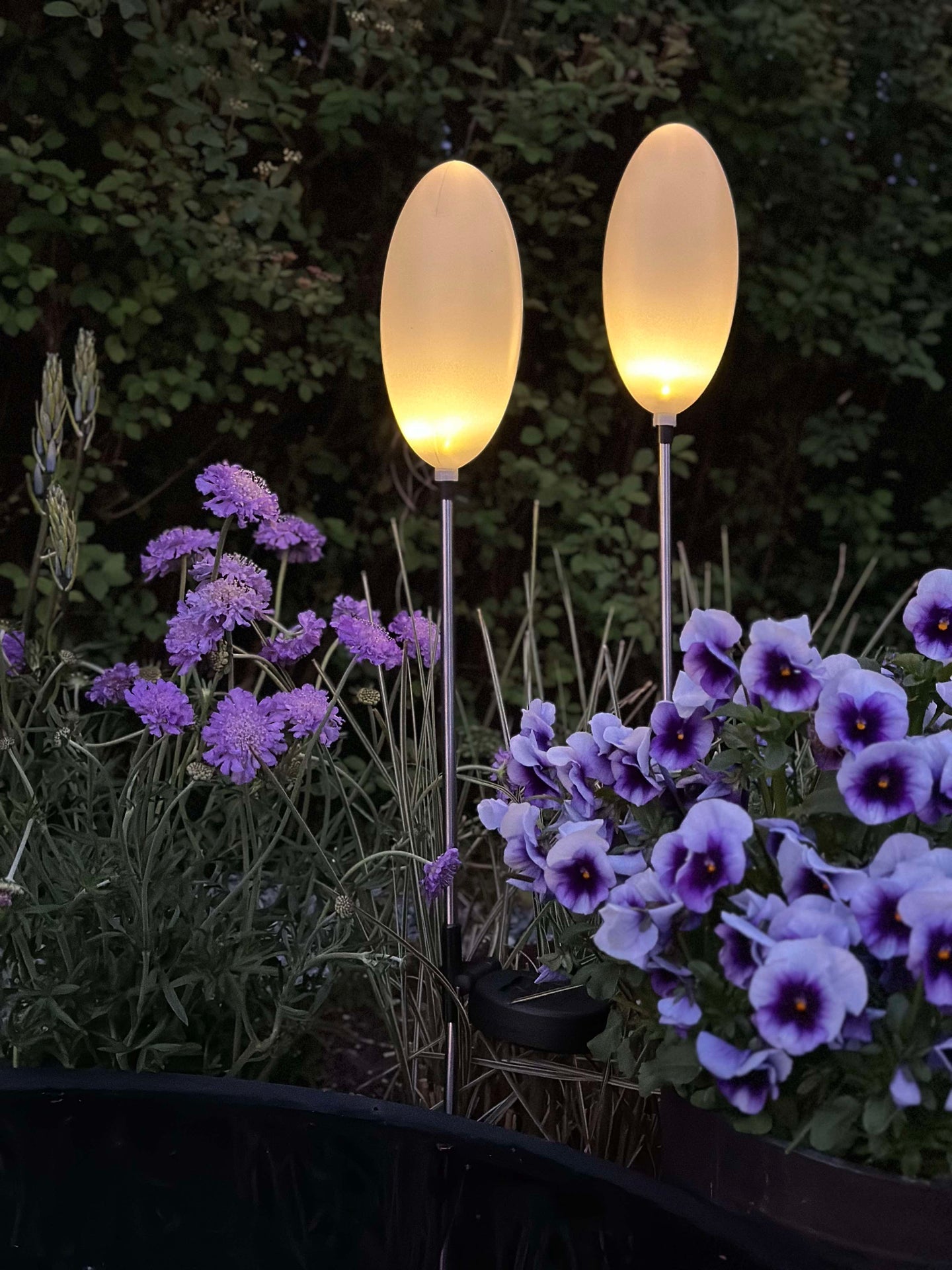 Trädgårdslampa JUNA med solcell