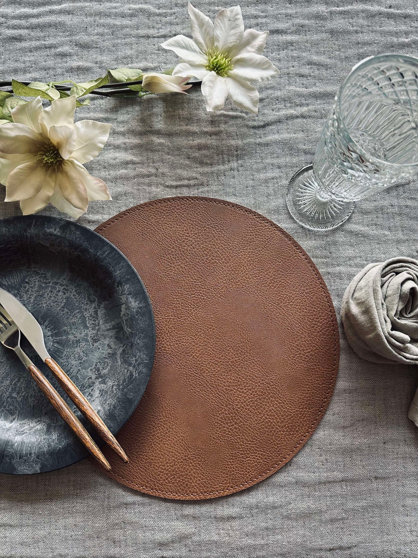 Vändbar bordstablett - Tobak / Sand