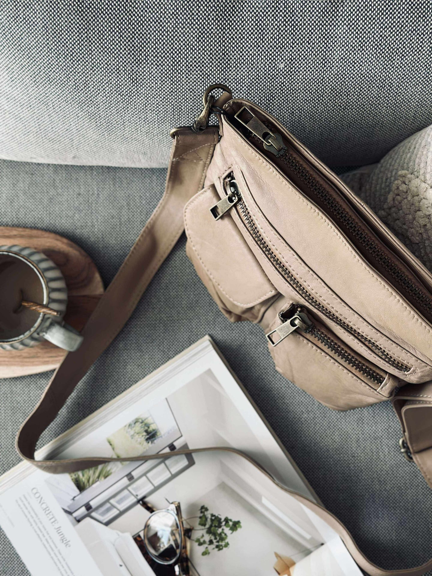 Crossbody LATTE - Ultra mjuk