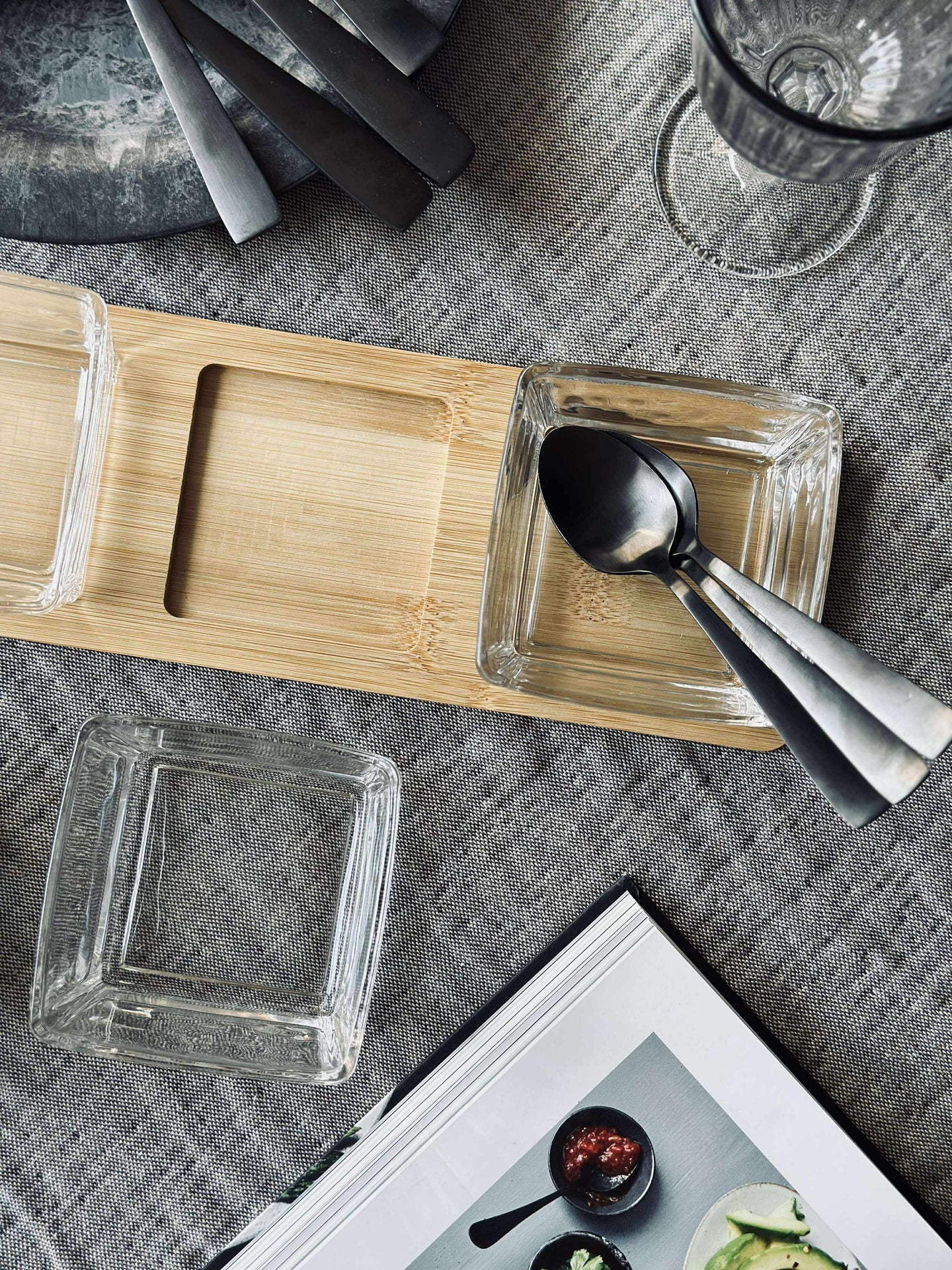 Tapas - 4 skålar och fat