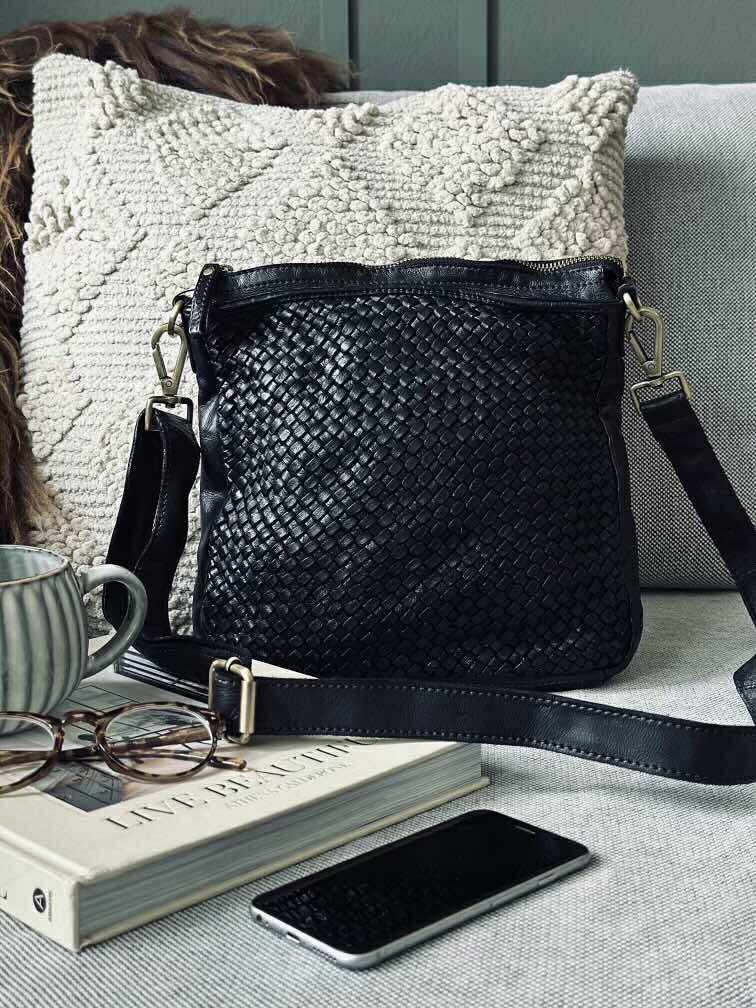 Crossover Jenne Svart