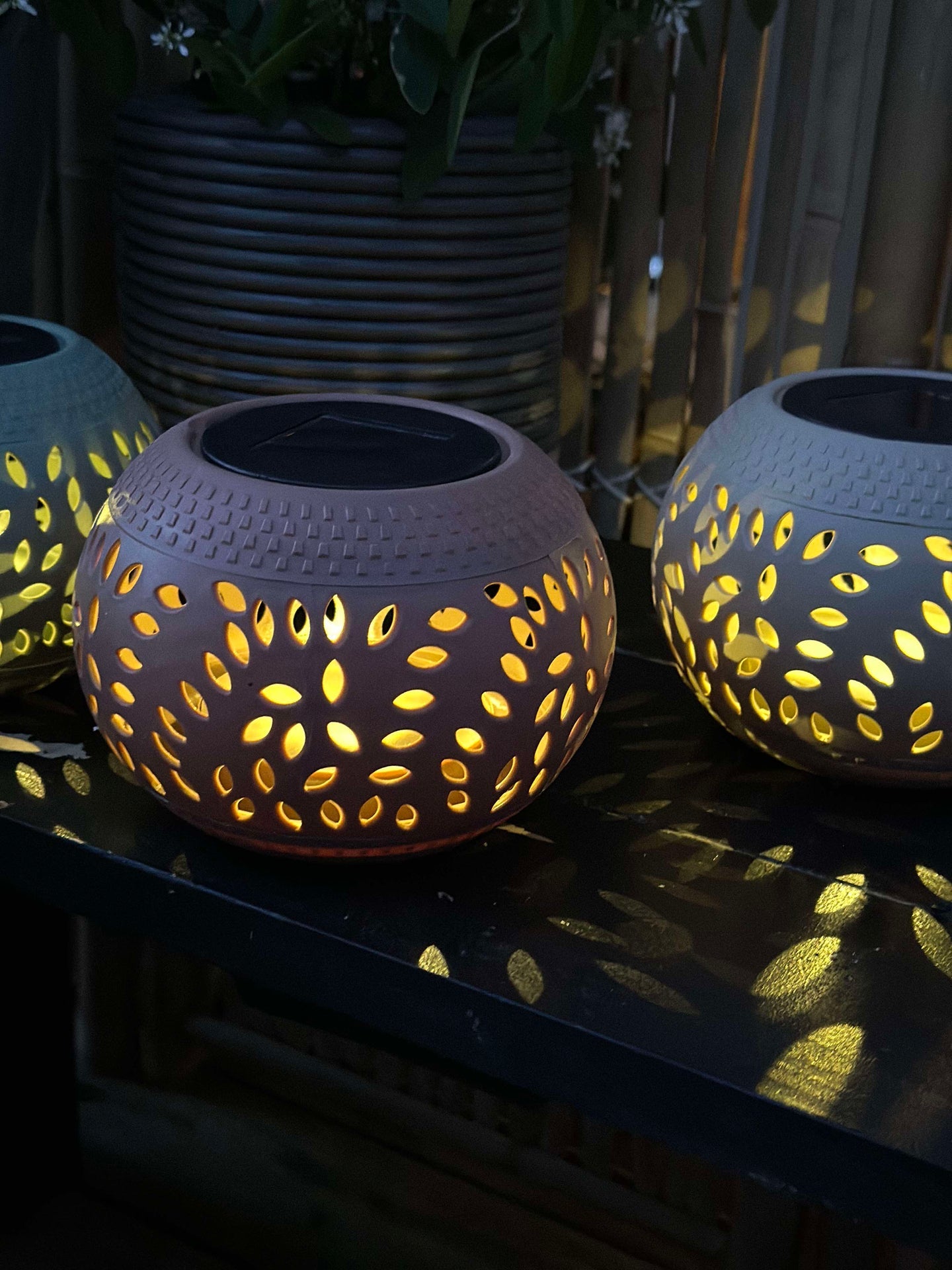 Solcellslykta FIONA - Gammalrosa