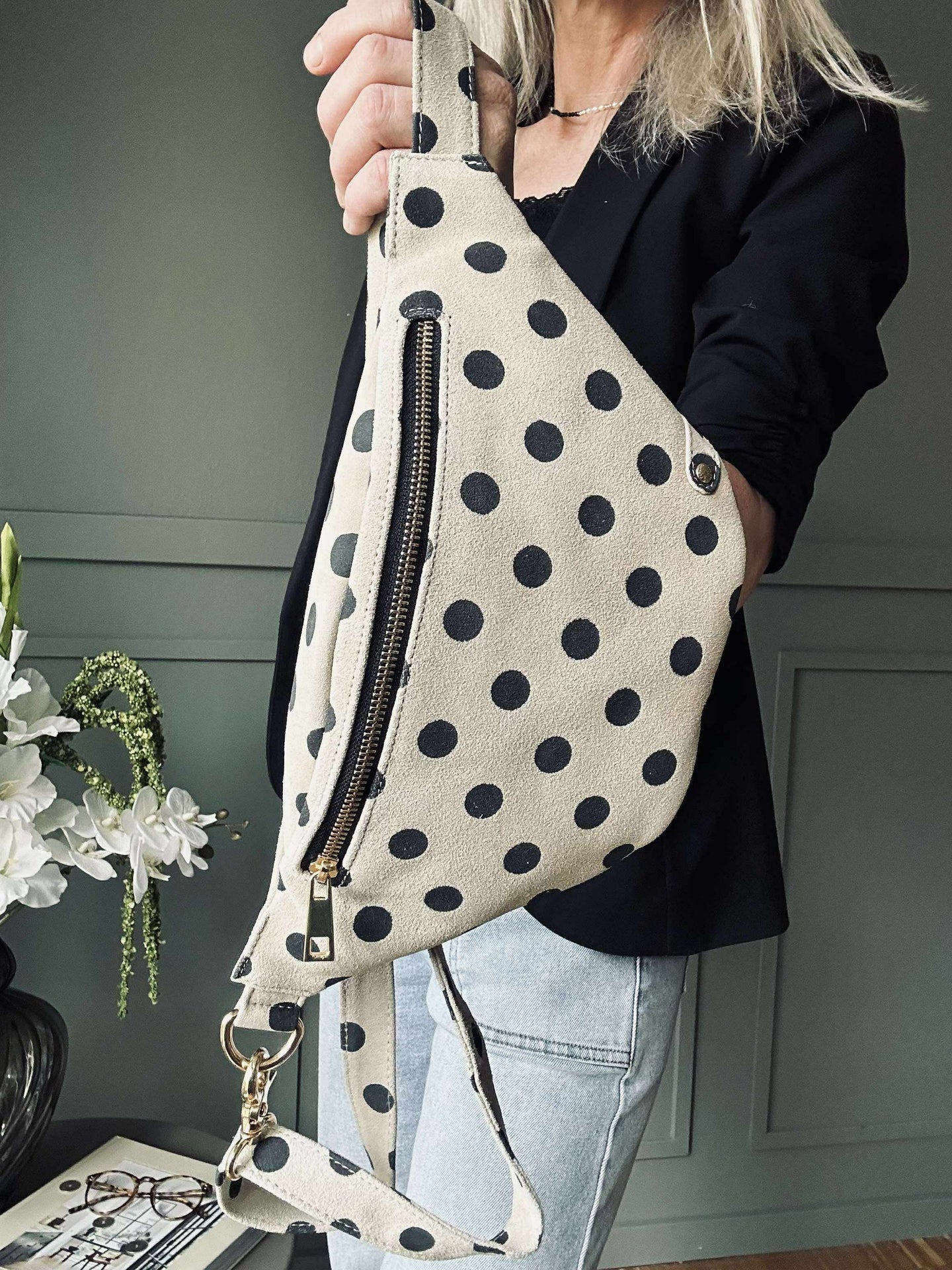 Bumbag Aura - Black dots