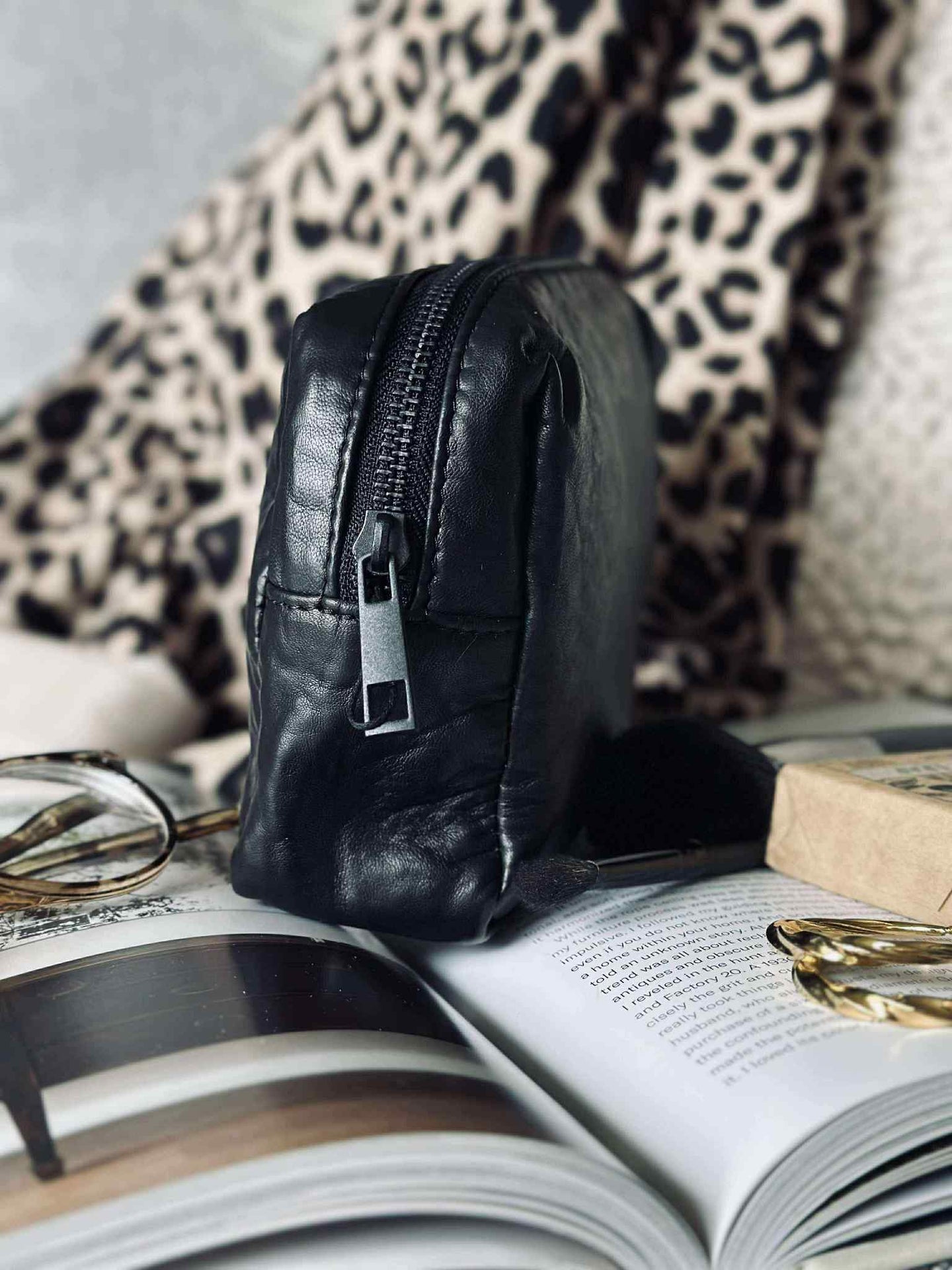 Sminkväska - Svart / svart