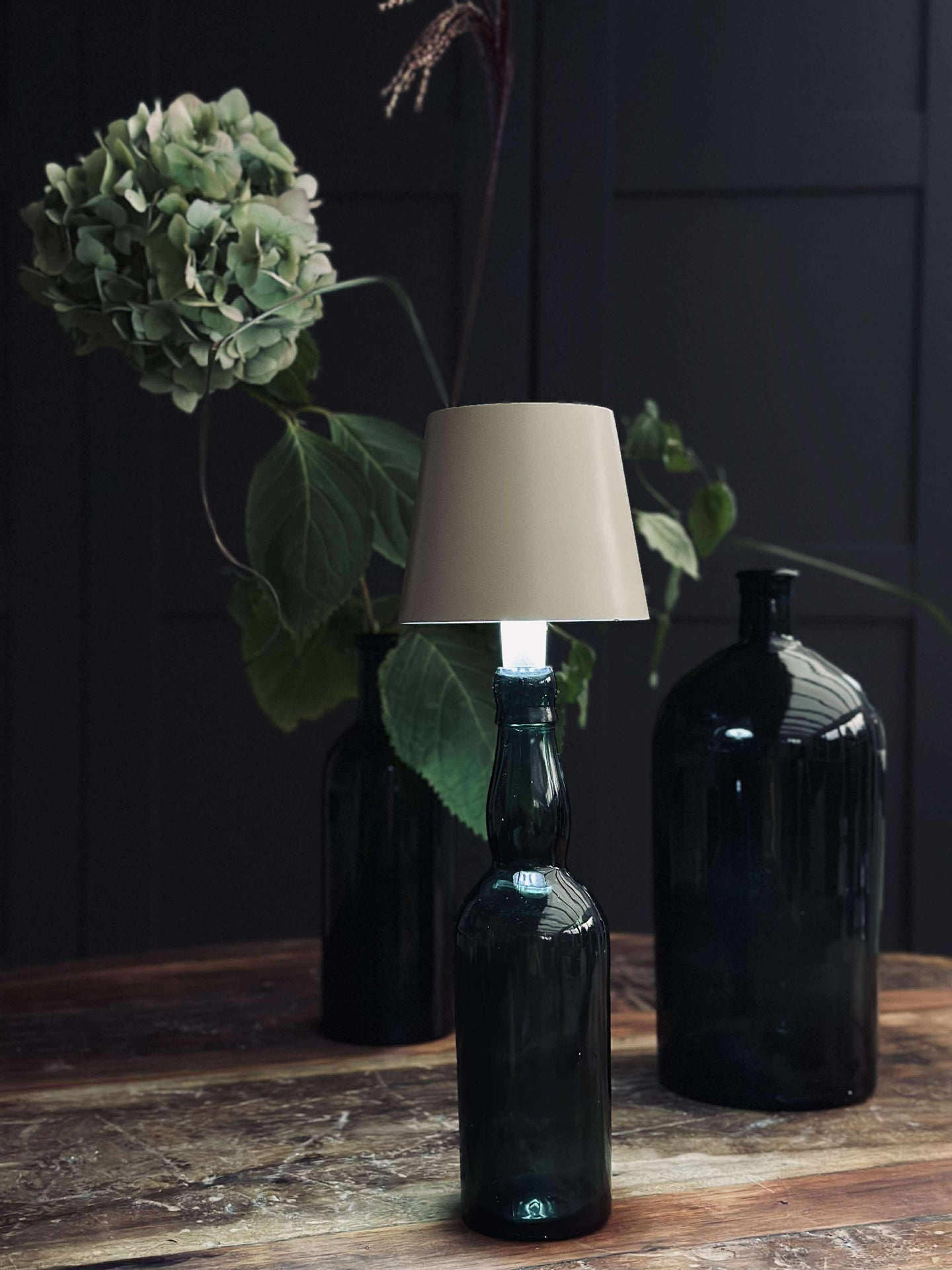 LED-lampa för vinflaska - Creme MIX