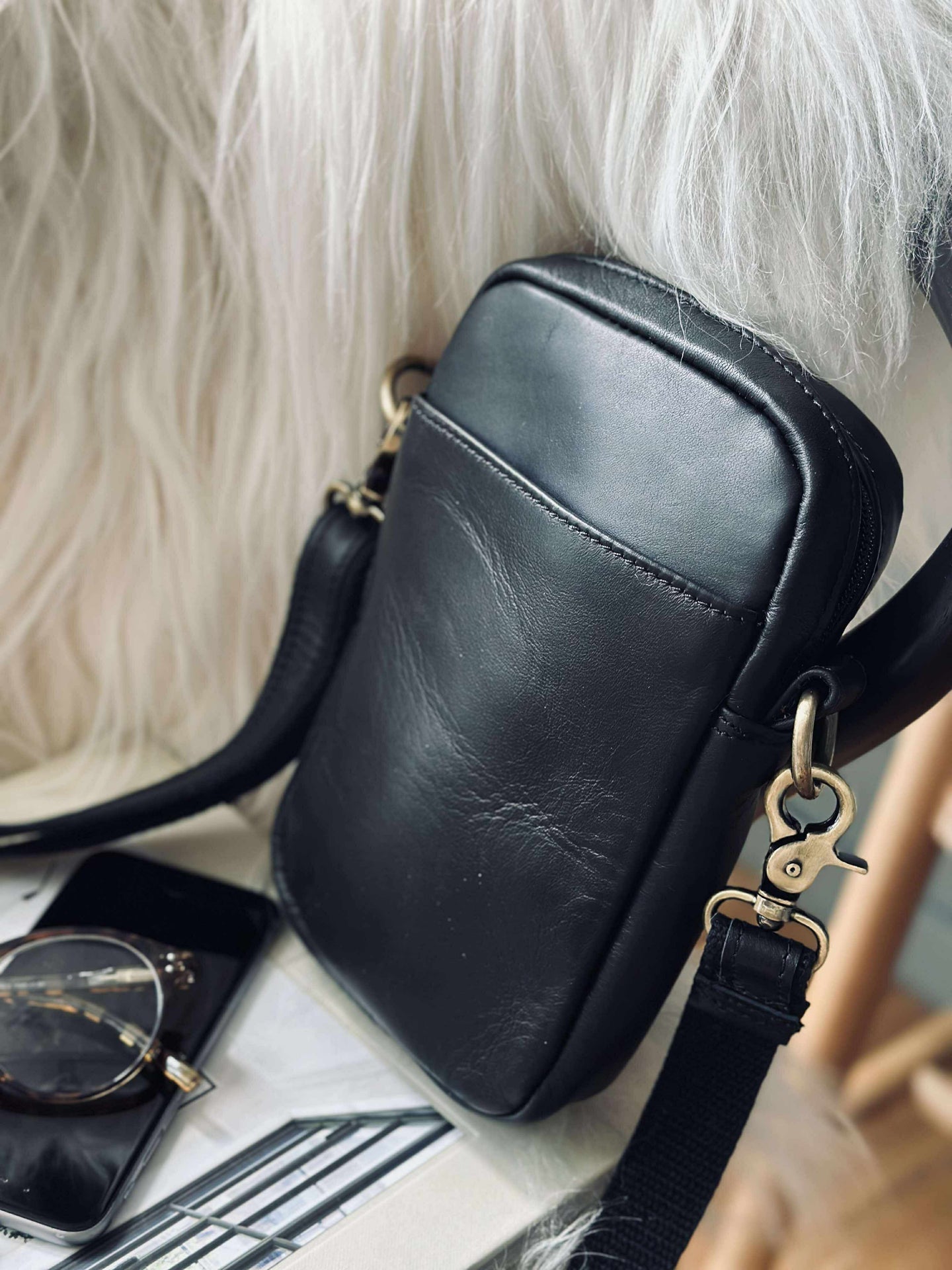 Mobilväska Emma - Svart