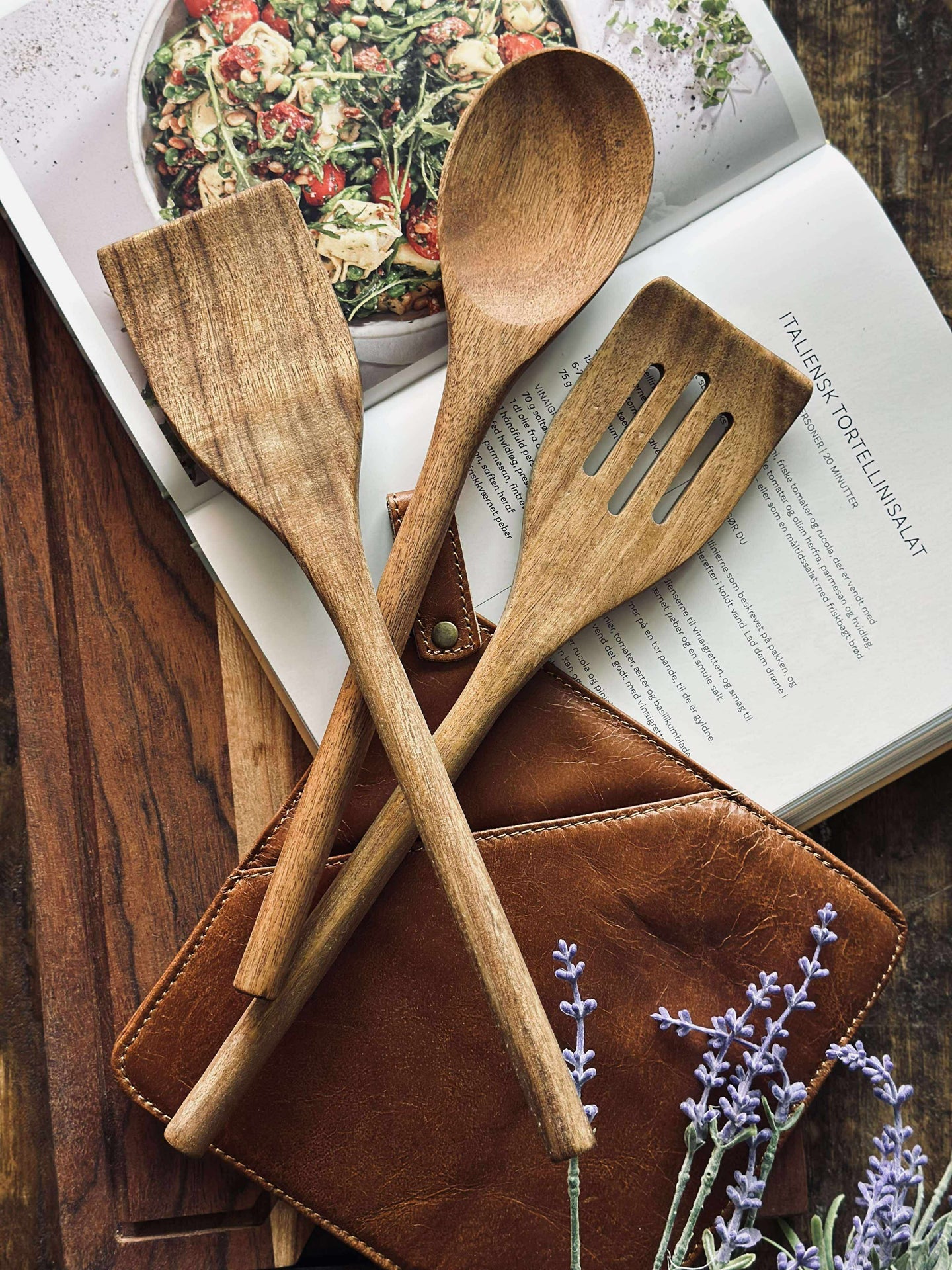 Palett med hål - Akacia