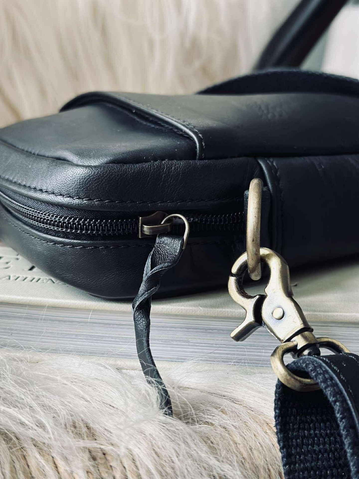 Mobilväska Emma - Svart