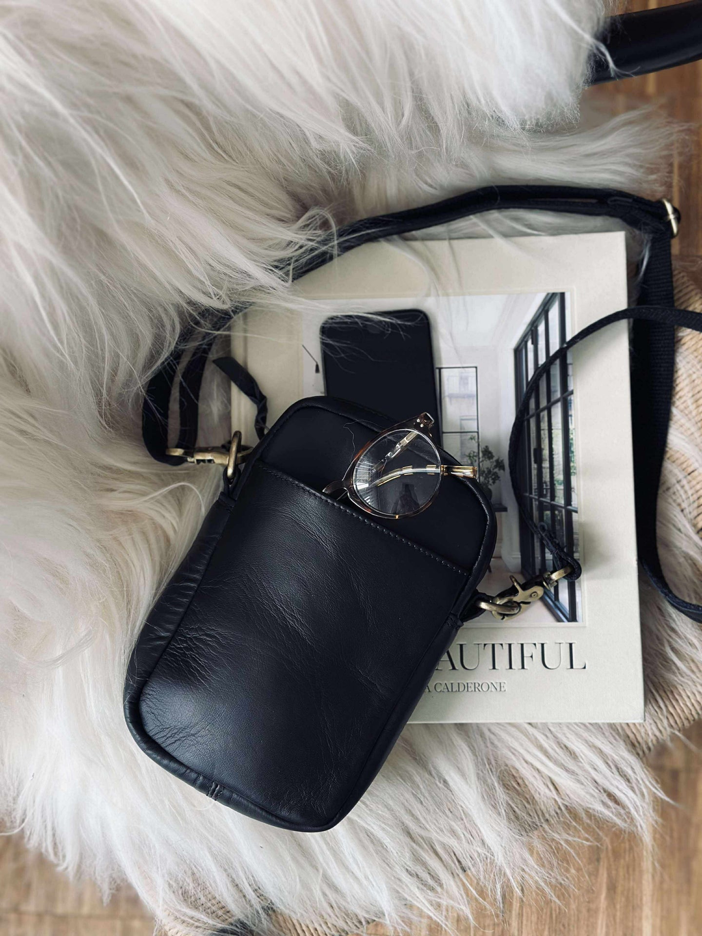 Mobilväska Emma - Svart