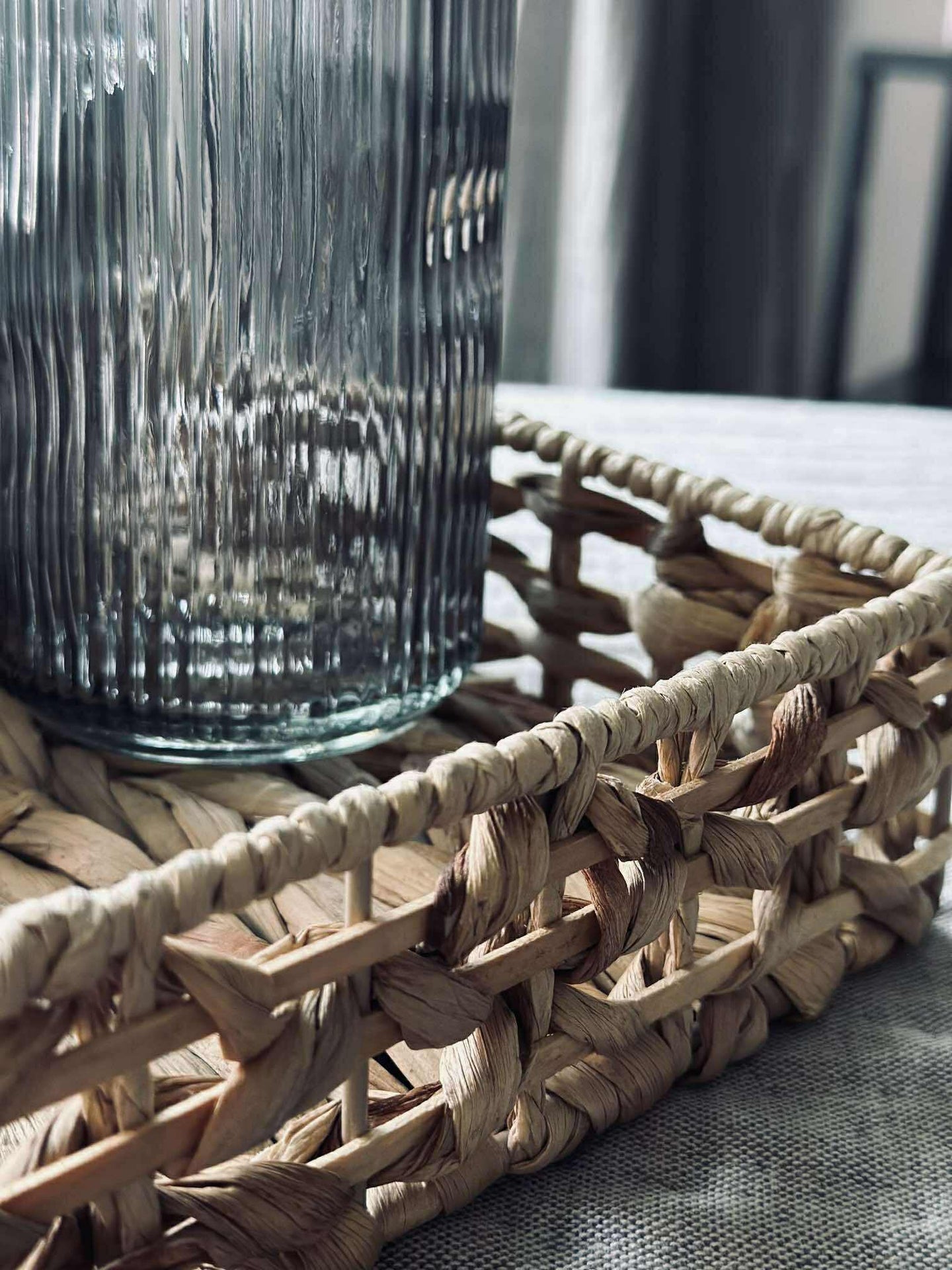 Bricka med kant i vattenhyacint