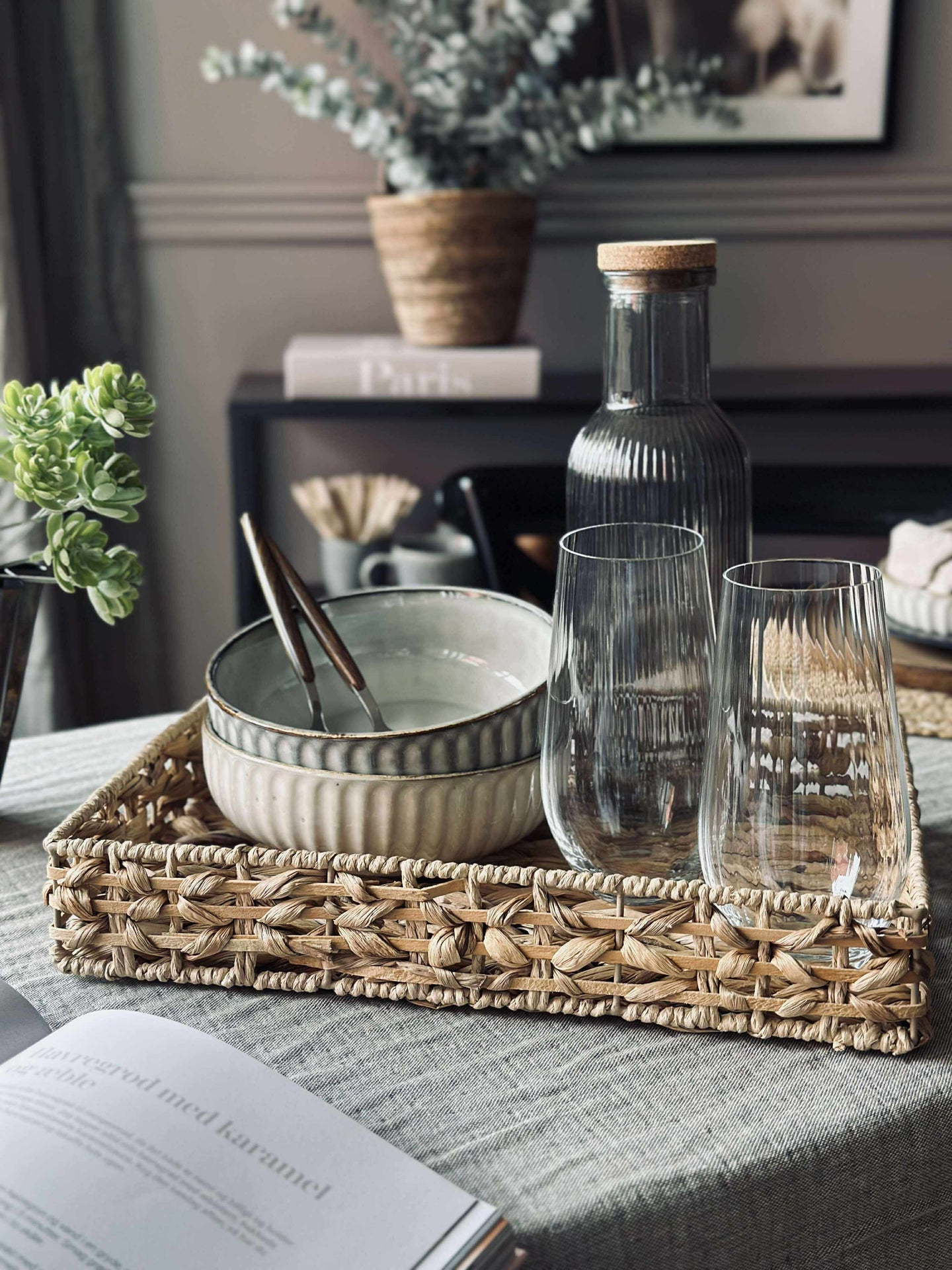 Bricka med kant i vattenhyacint