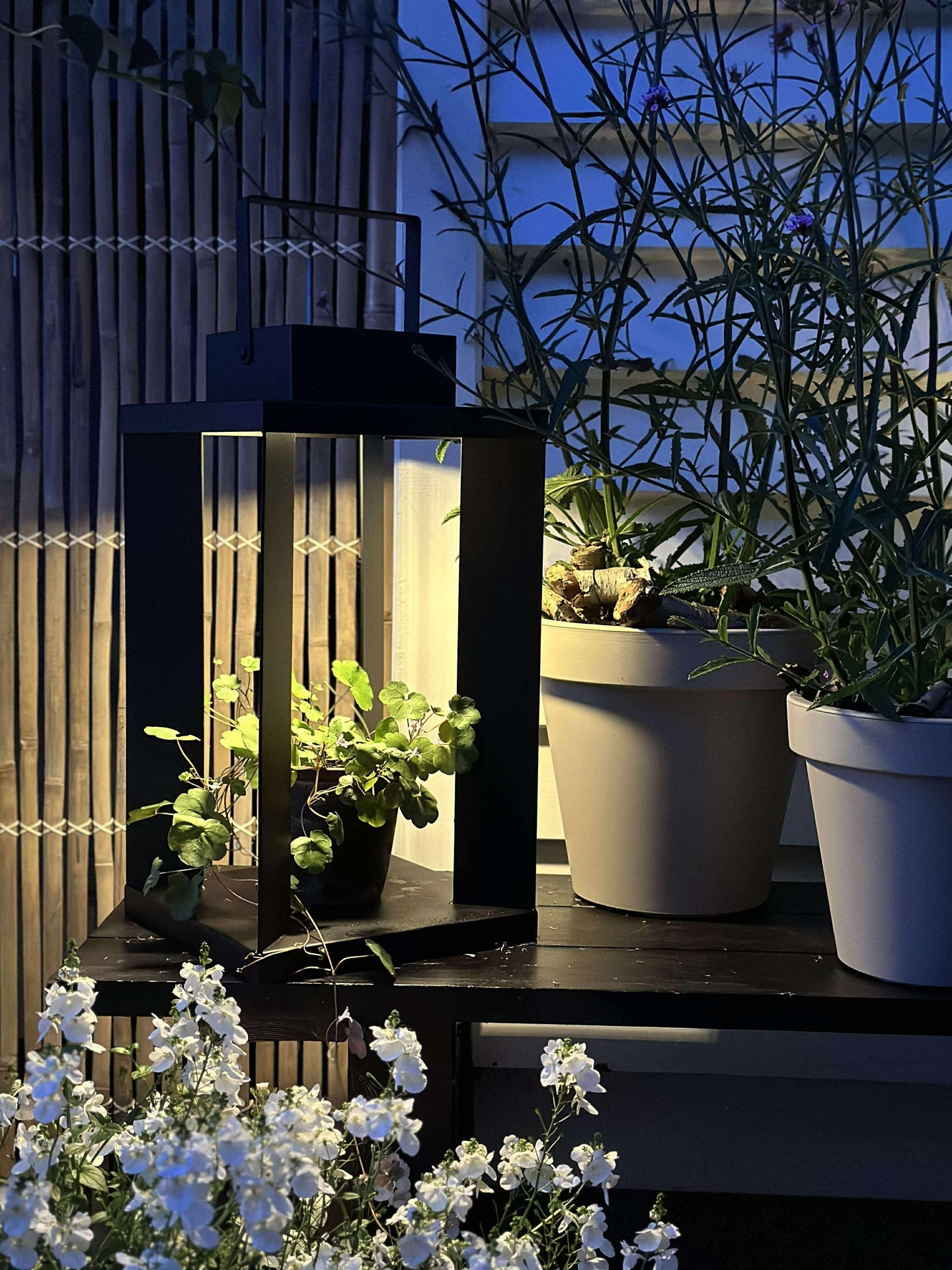 Lykta LUX med solceller