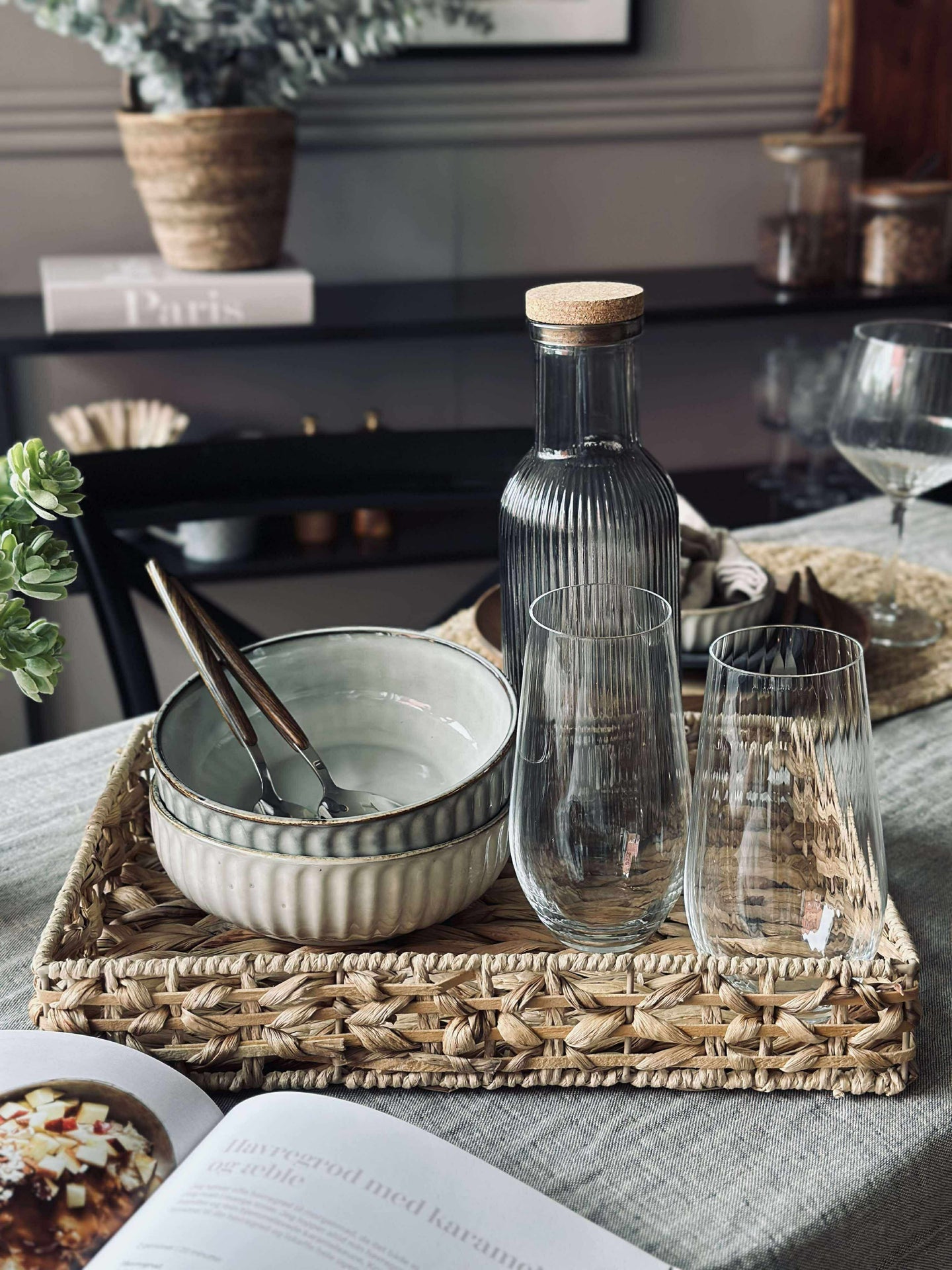 Bricka med kant i vattenhyacint