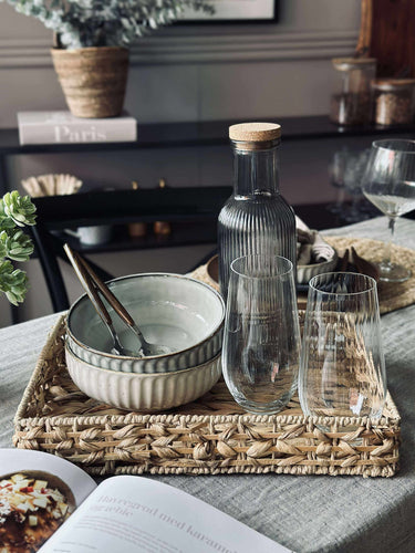 Bricka med kant i vattenhyacint