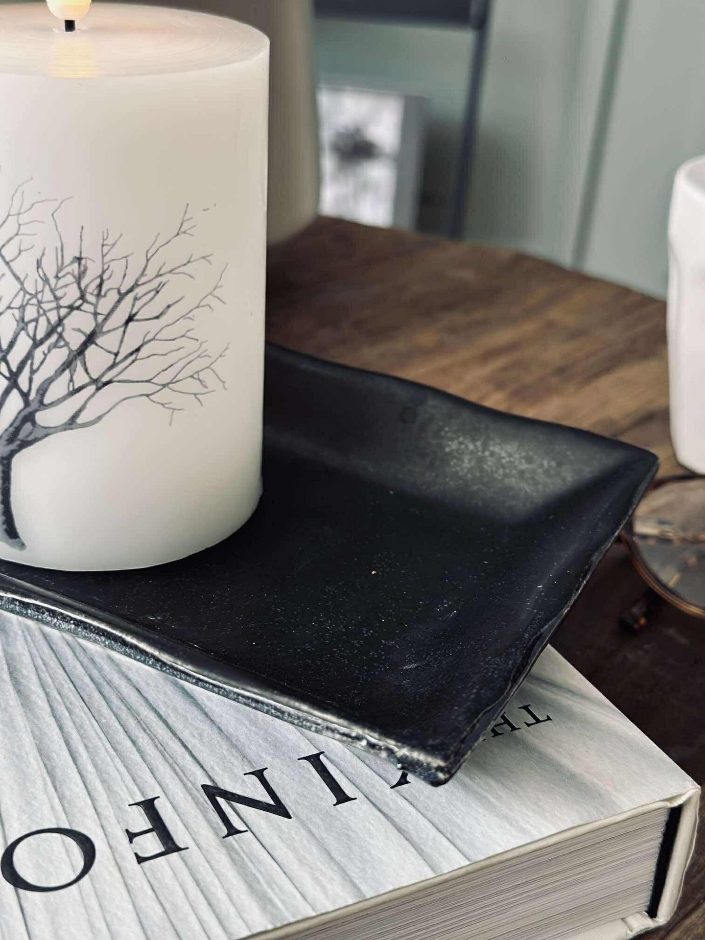 Fat i stengods – Svart