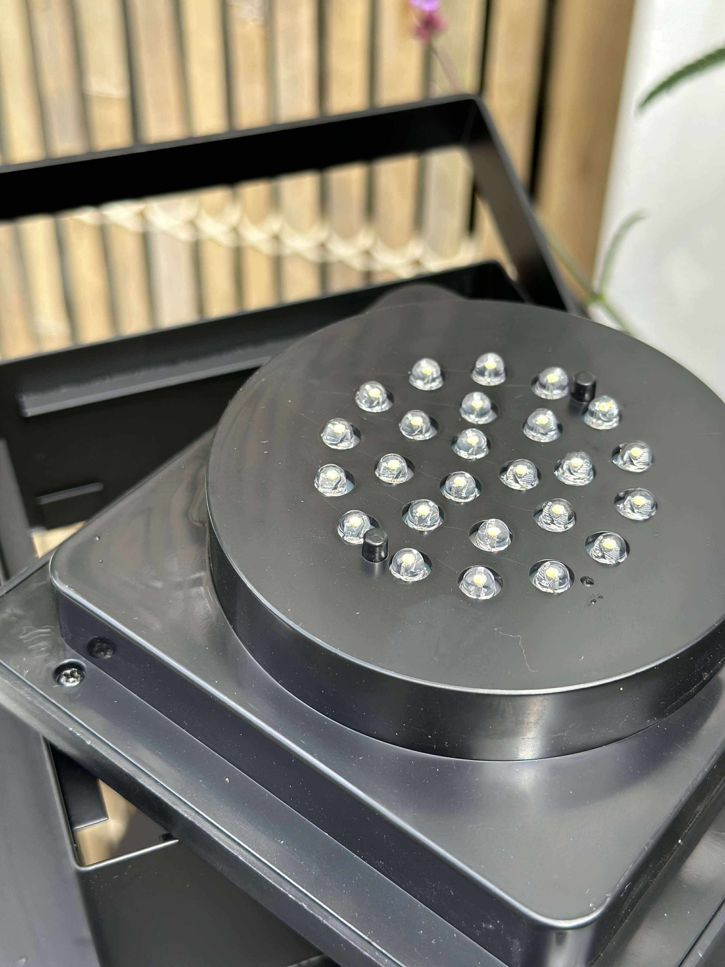 Lykta LUX med solceller