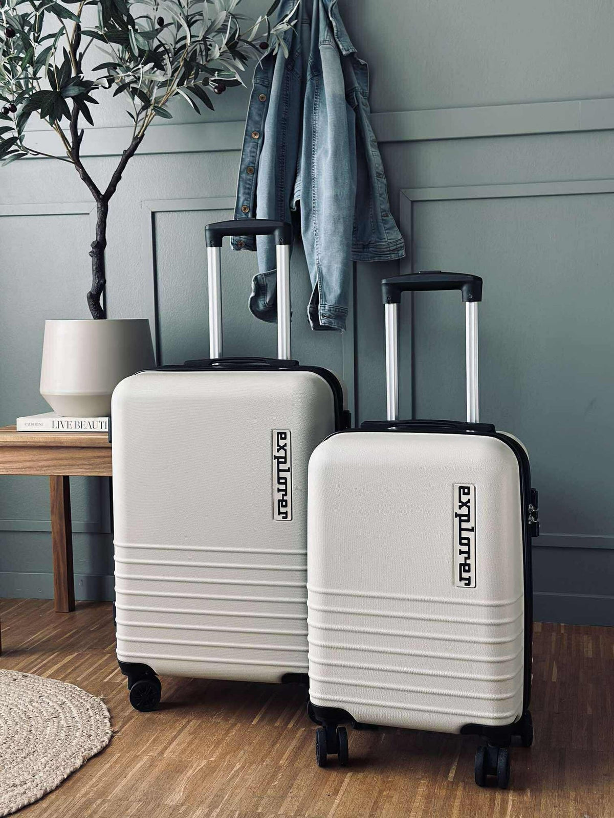 Set med 2 resväskor – Beige