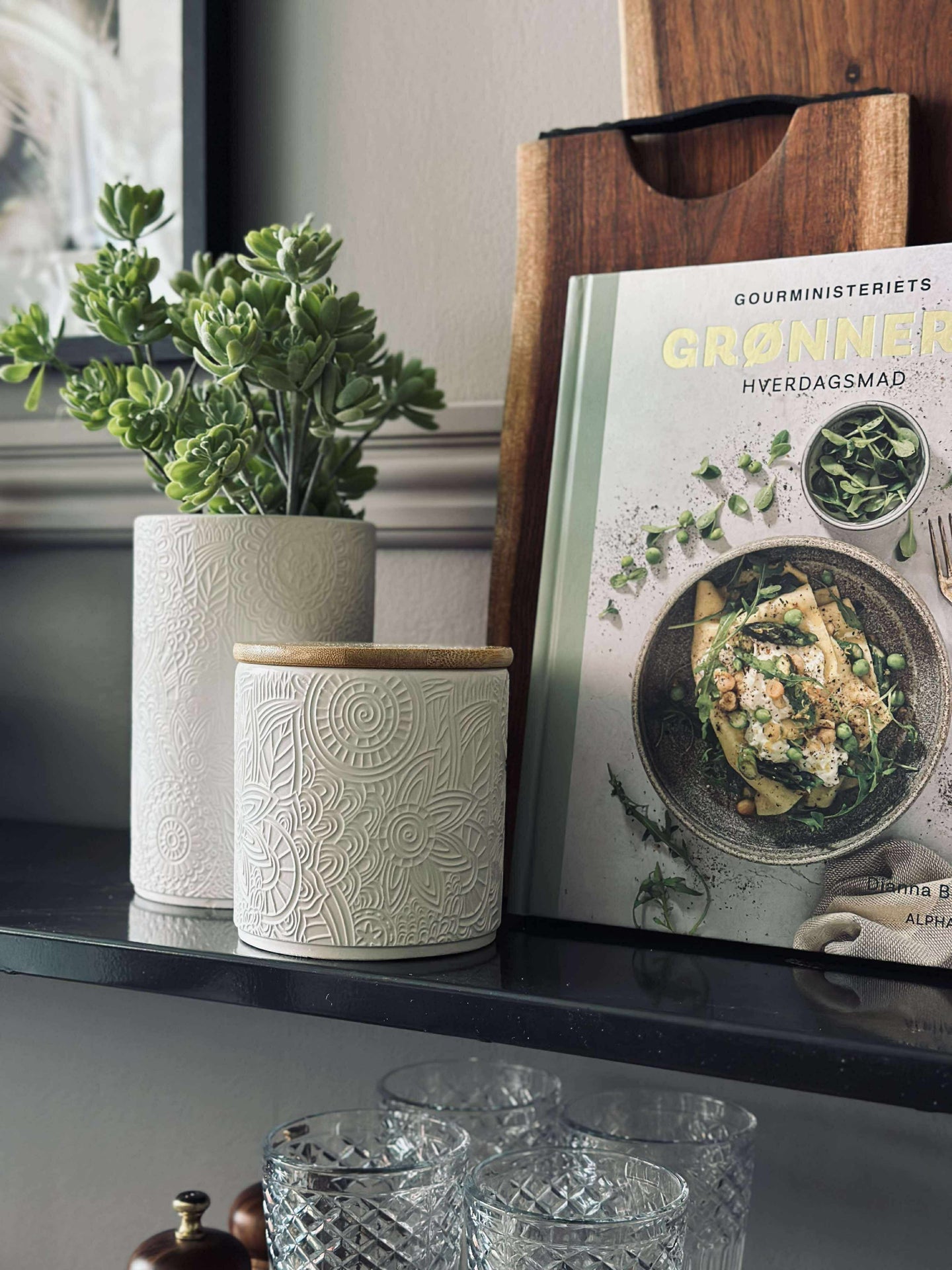 Burk med lock - Keramik 800ml