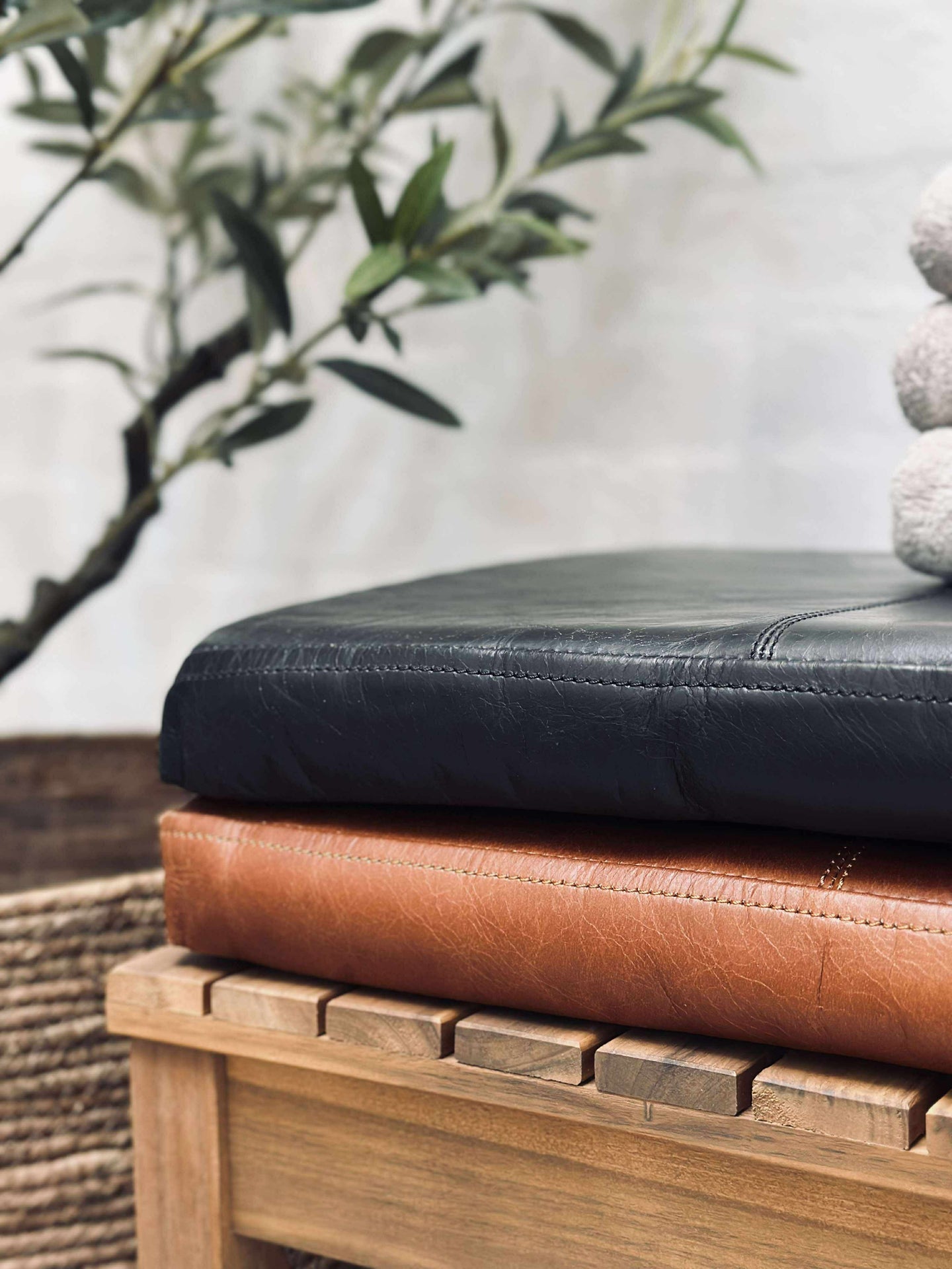 Dyna i läder Tokyo - 140 cm Cognac