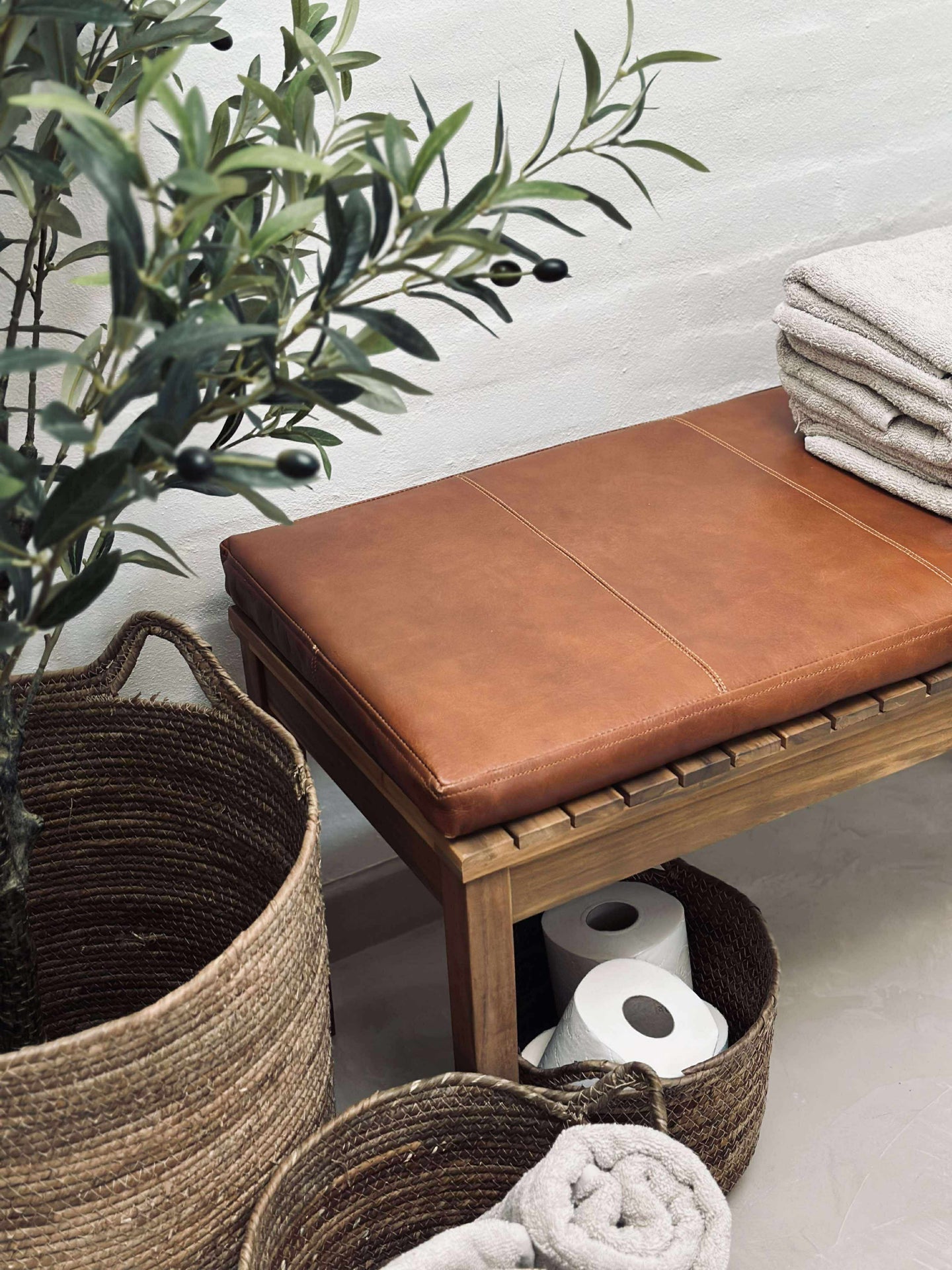 Dyna i läder Tokyo - 140 cm Cognac