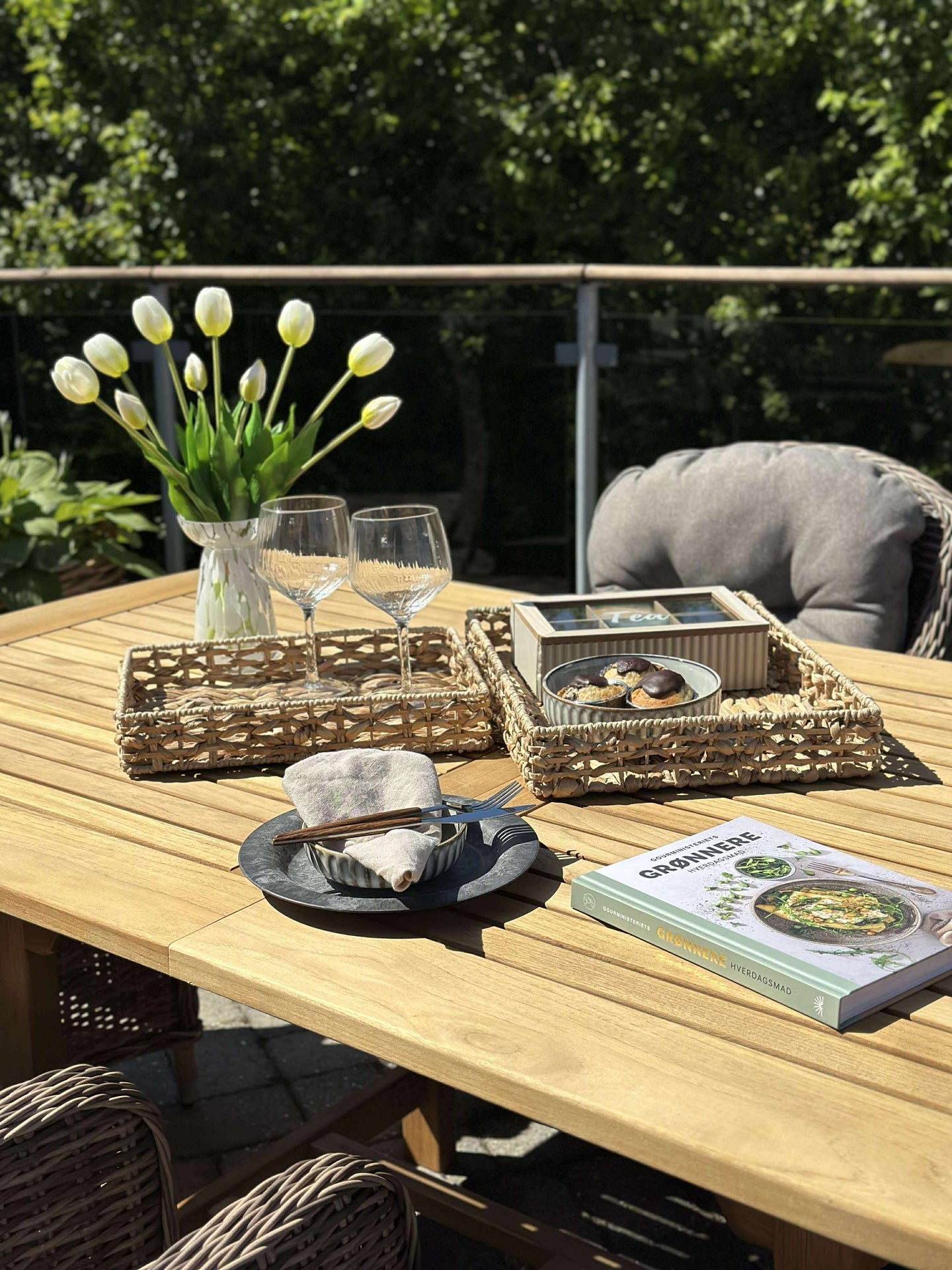 Bricka med kant i vattenhyacint