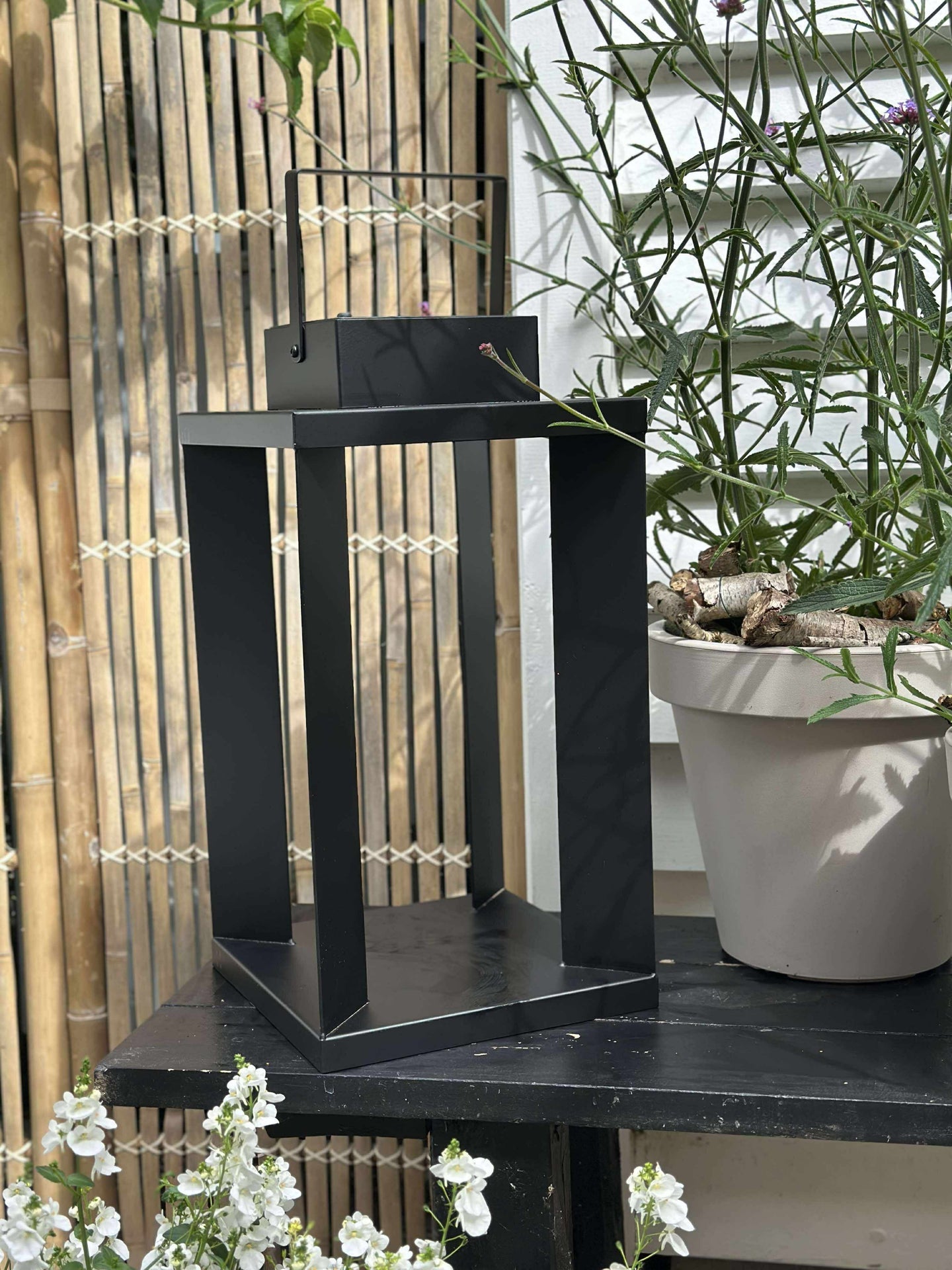 Lykta LUX med solceller