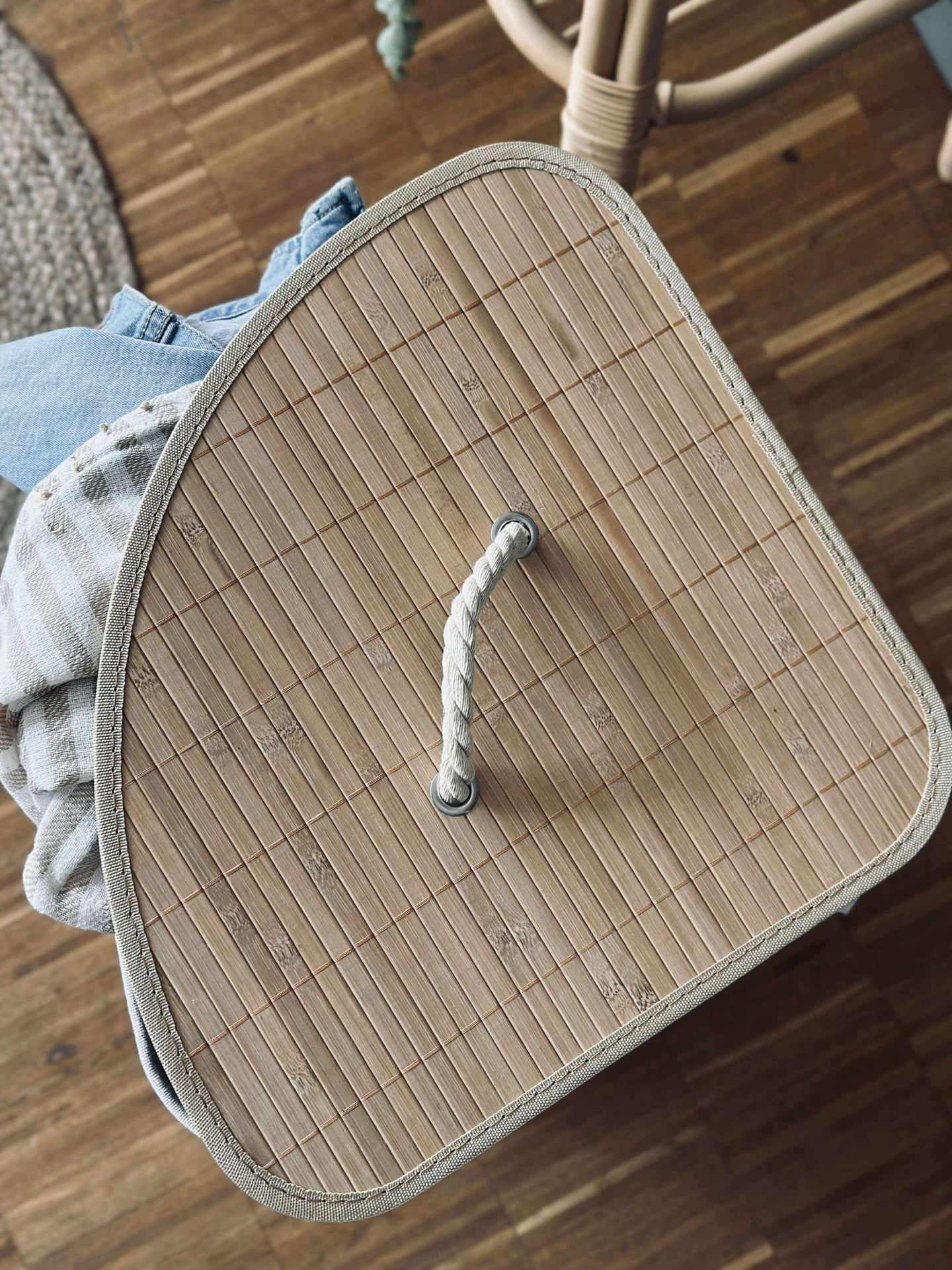 Tvättkorg i bambu - Triangulär