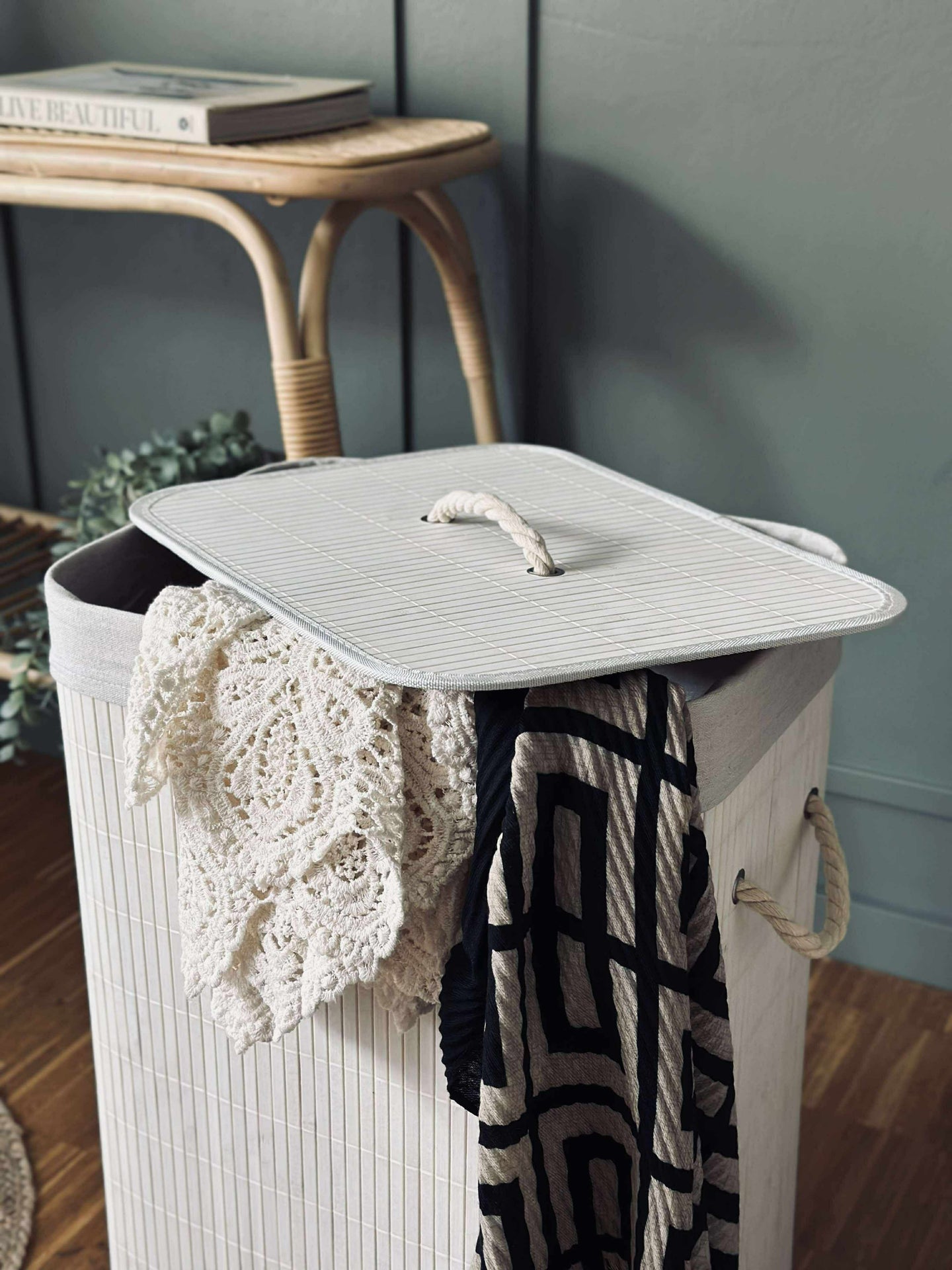 Tvättkorg i bambu - Vit