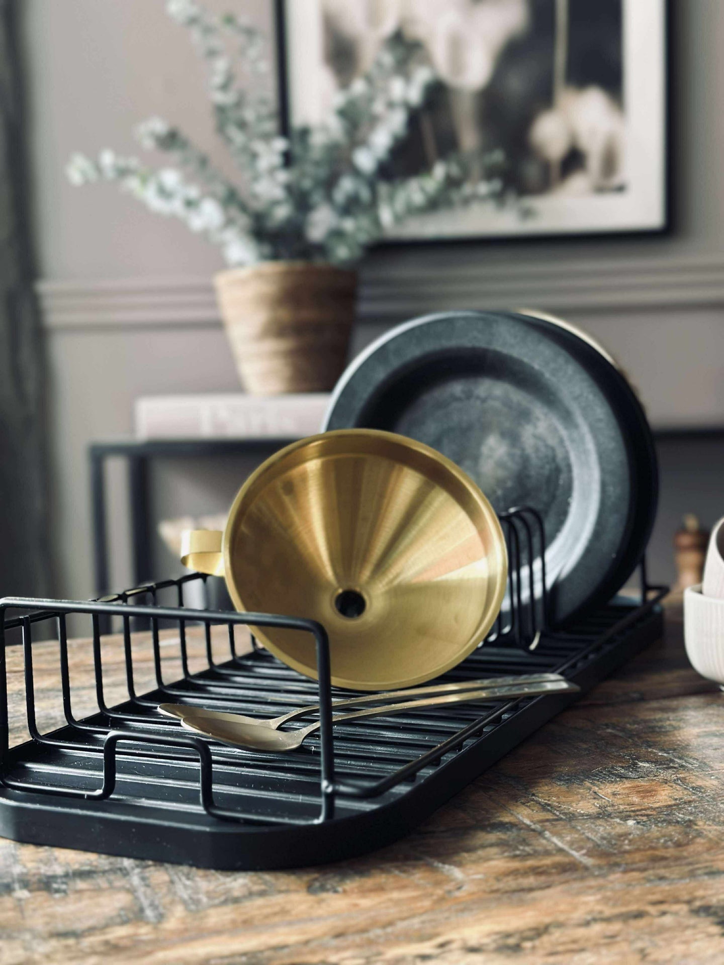 Diskställ med bricka