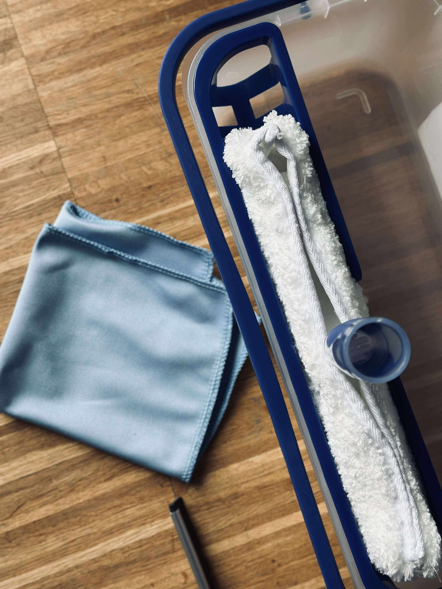 Fönsterputsarset med förvaringsbox