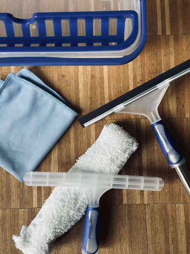 Fönsterputsset med förvaringslåda